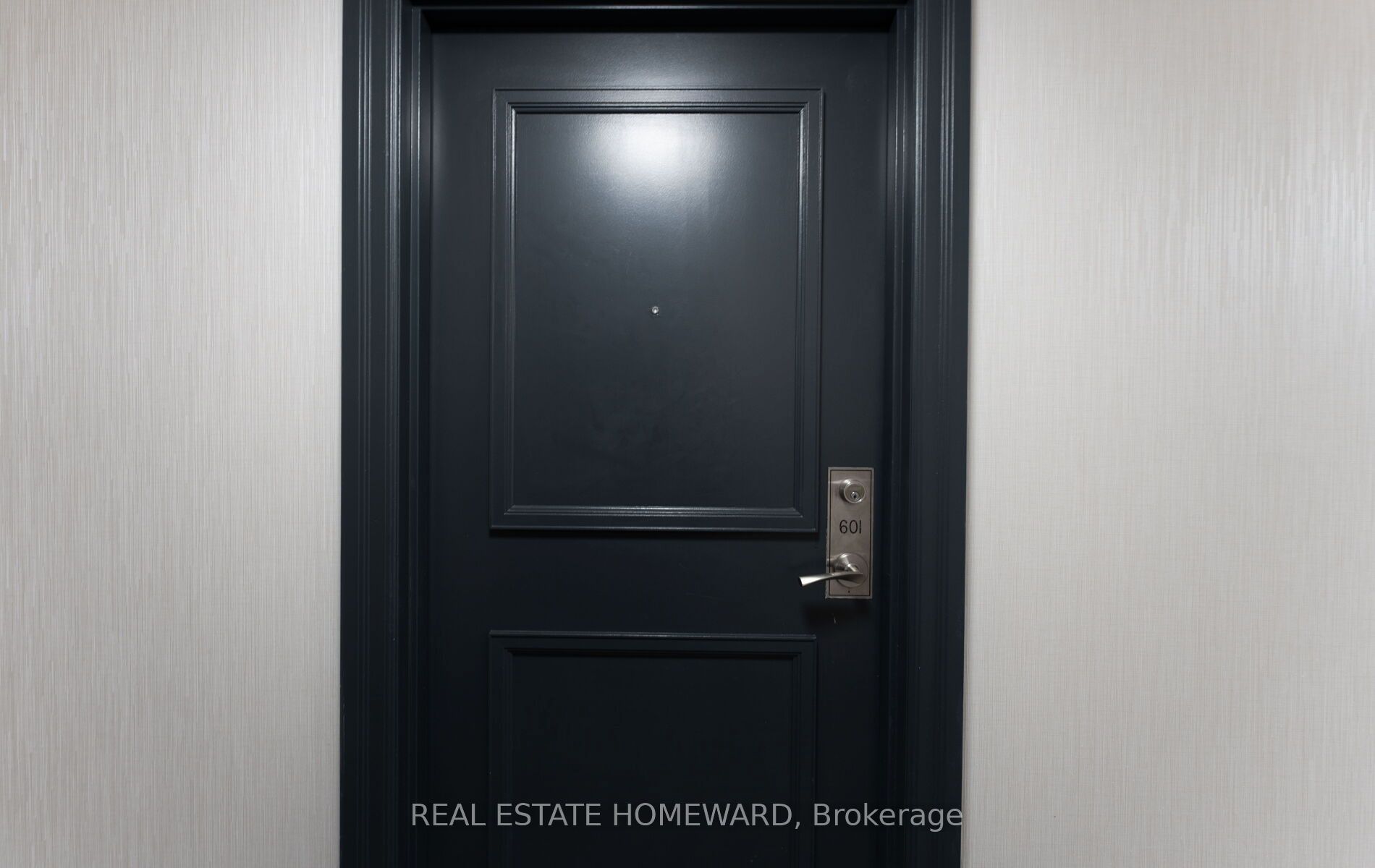 308 Palmerston Avenue 601 Property Photo 6
