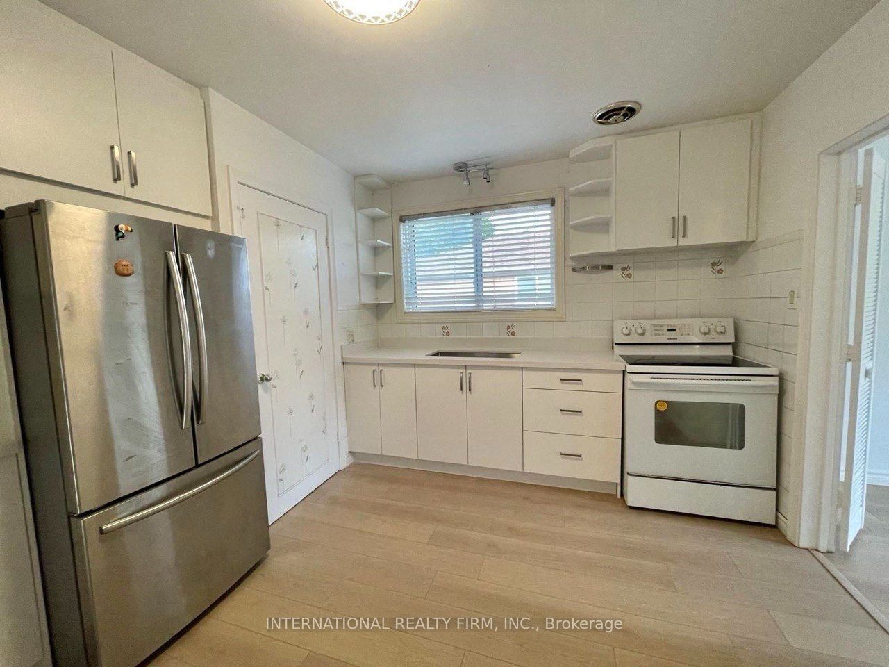 198 Waterloo Avenue Property Photo 5