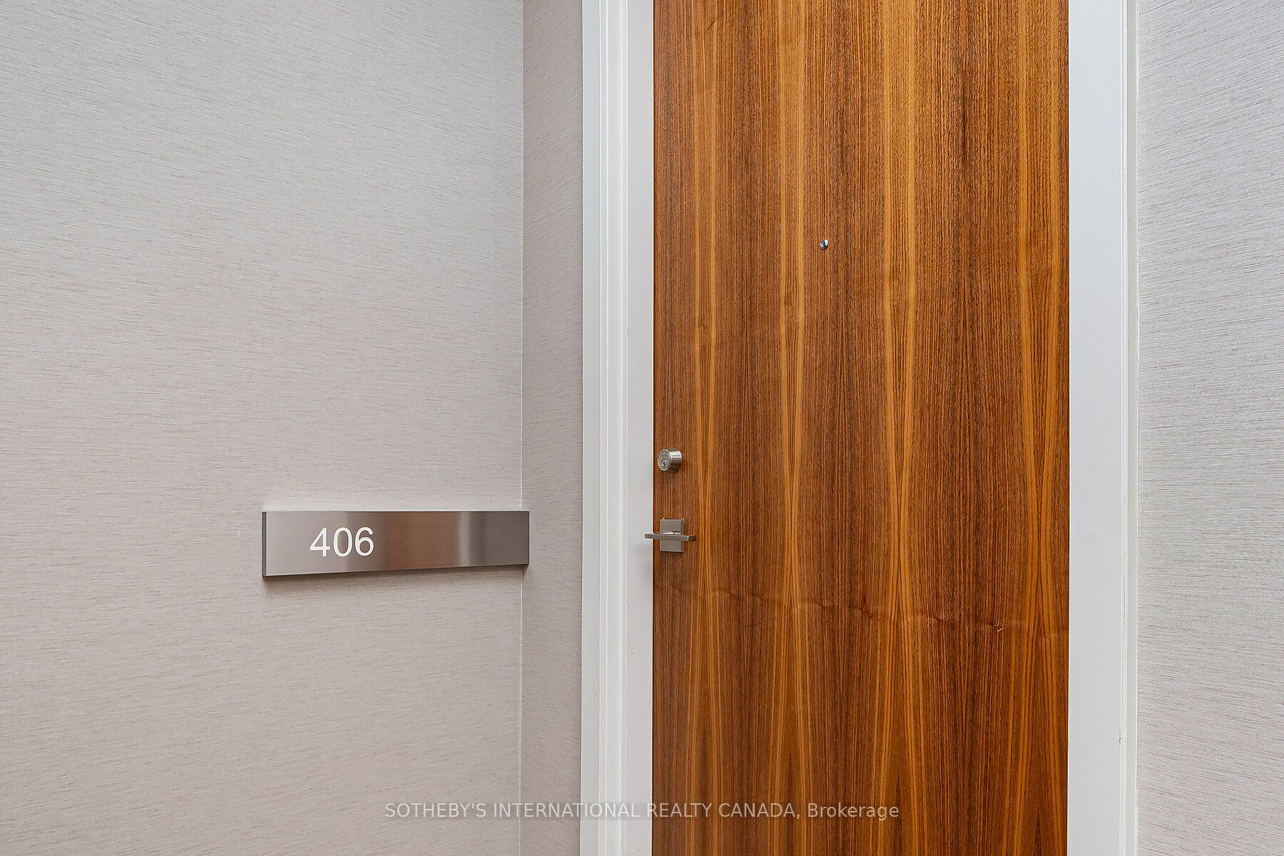 111 St Clair Avenue W 406 Property Photo 3