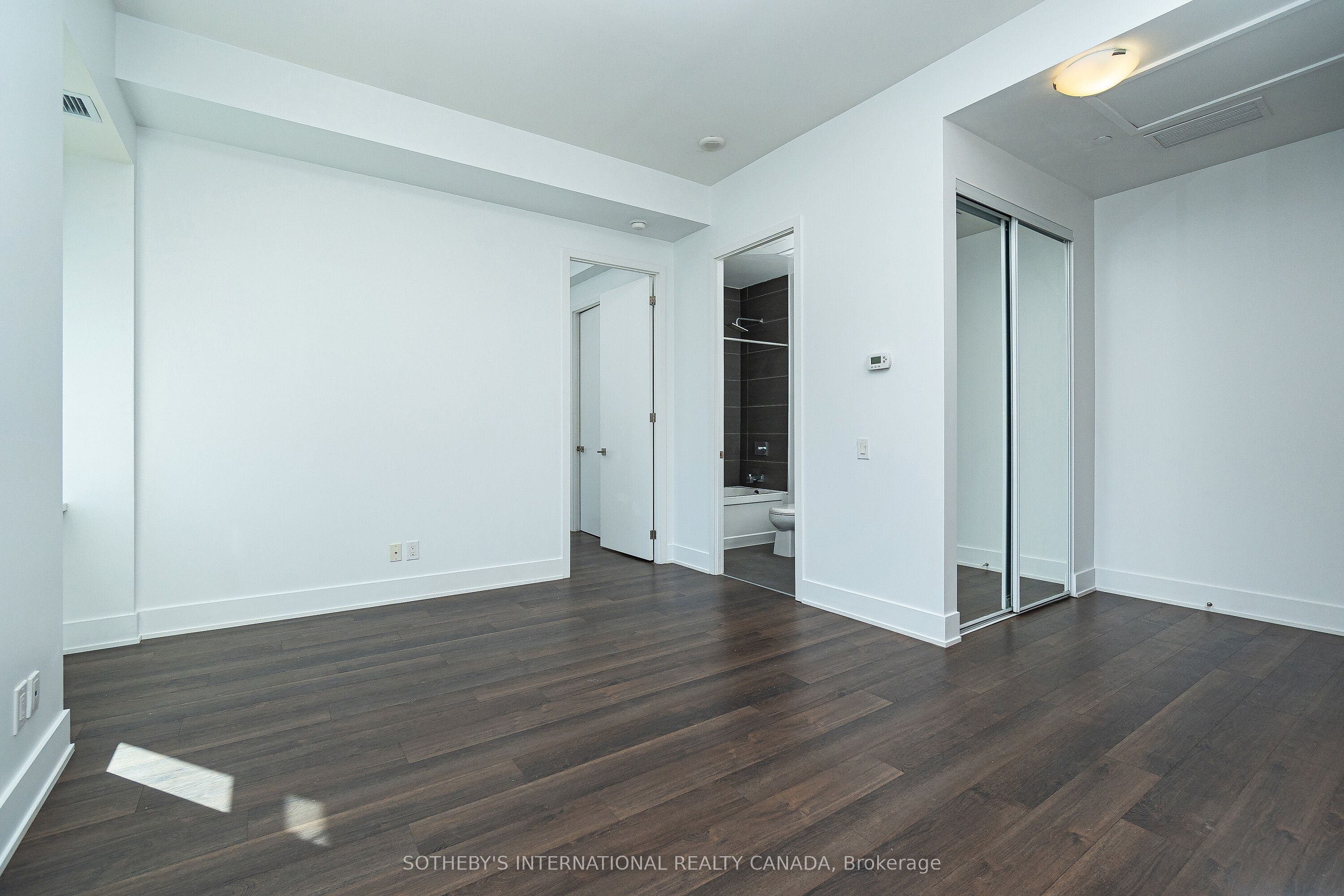 111 St Clair Avenue W 406 Property Photo 10