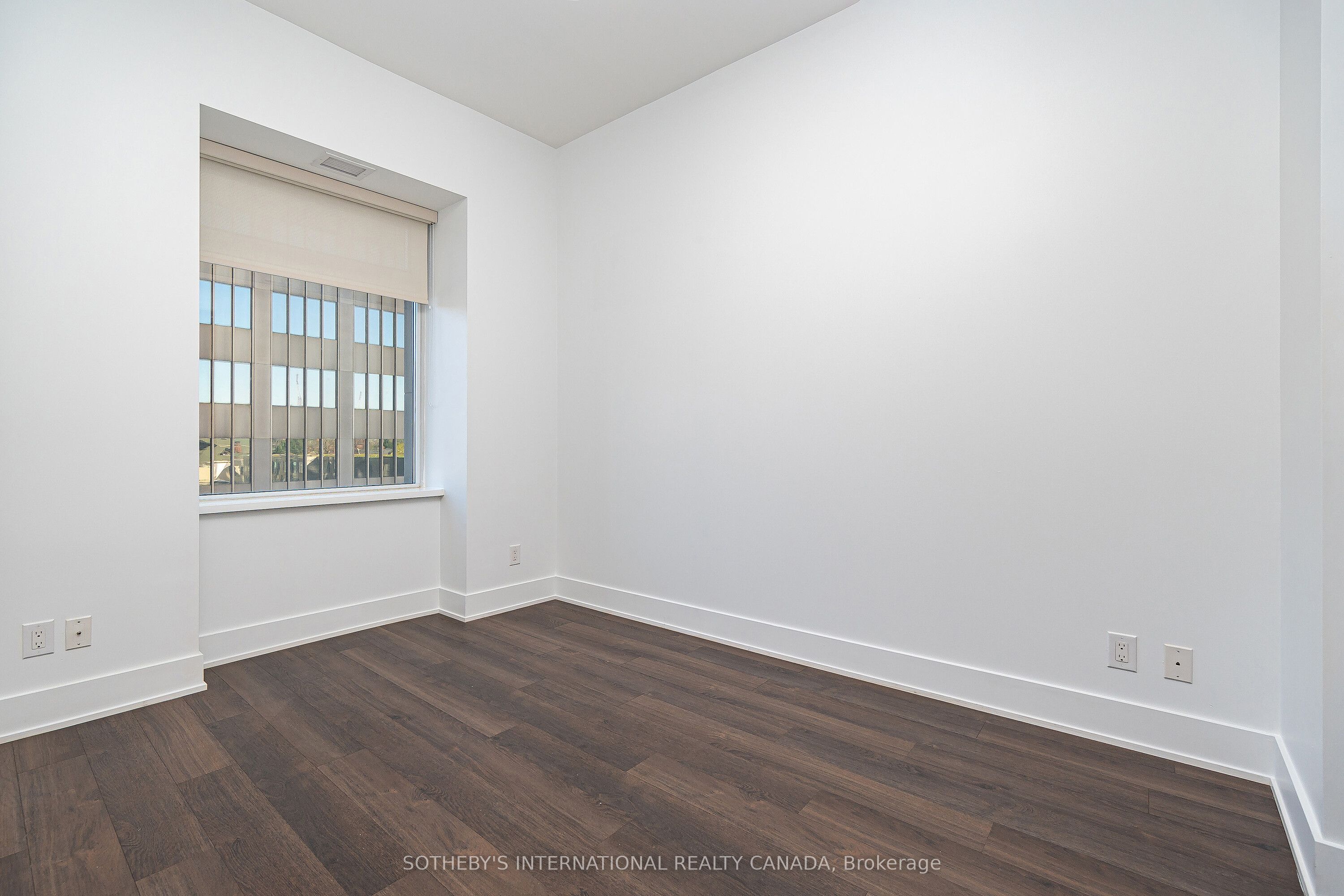 111 St Clair Avenue W 406 Property Photo 11