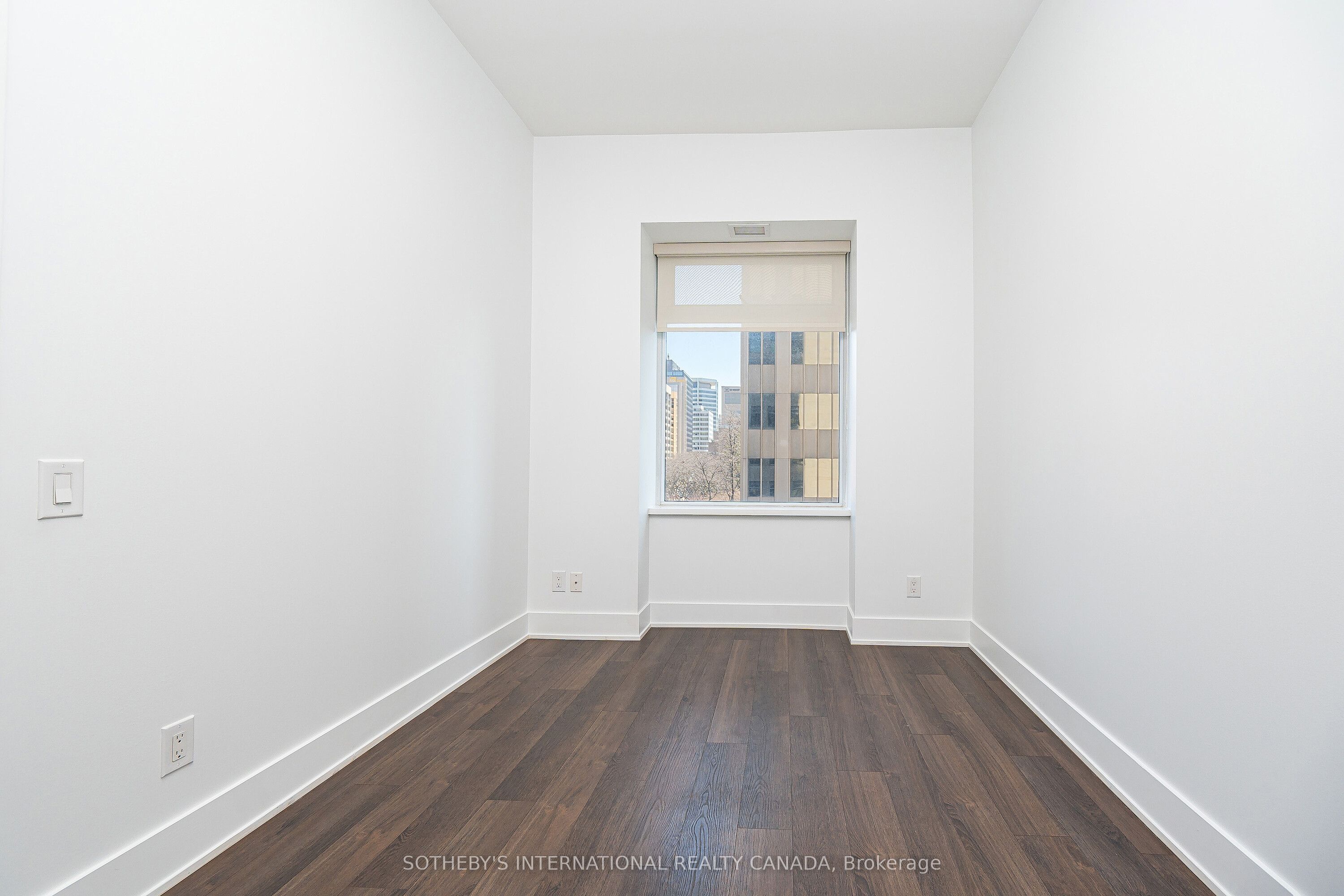 111 St Clair Avenue W 406 Property Photo 12