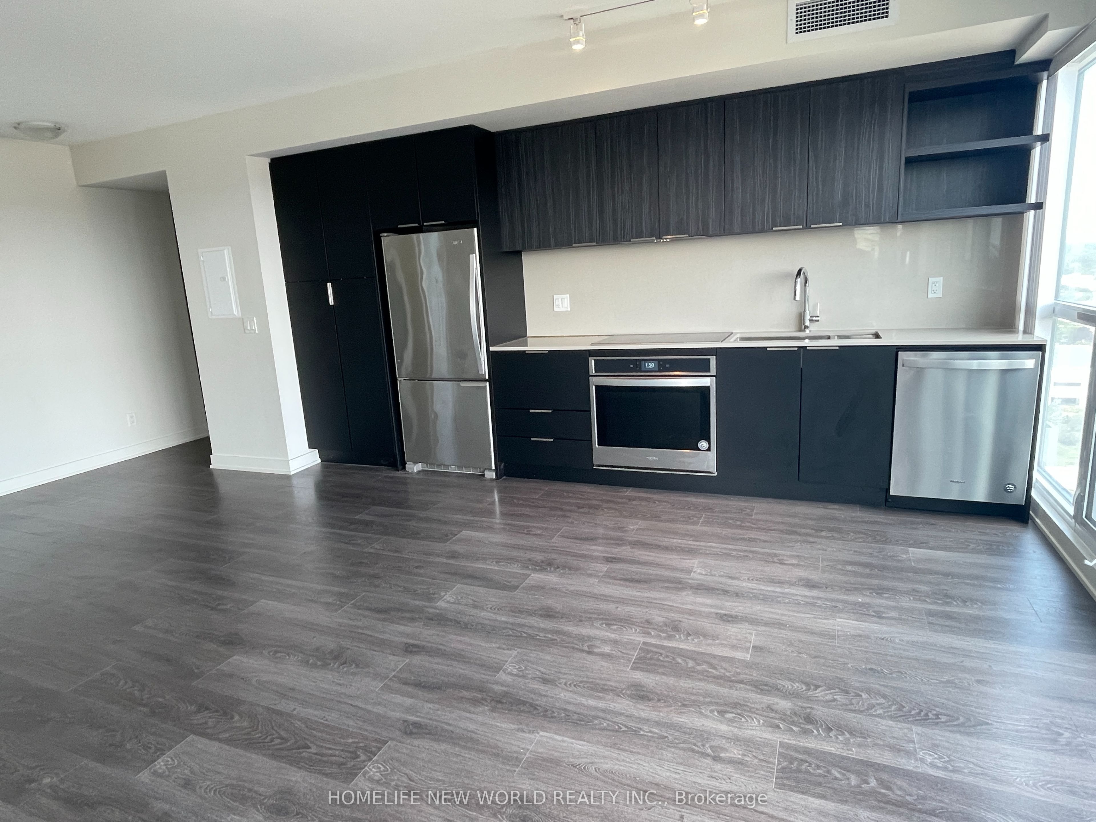 6 Sonic Way 1507 Property Photo 6
