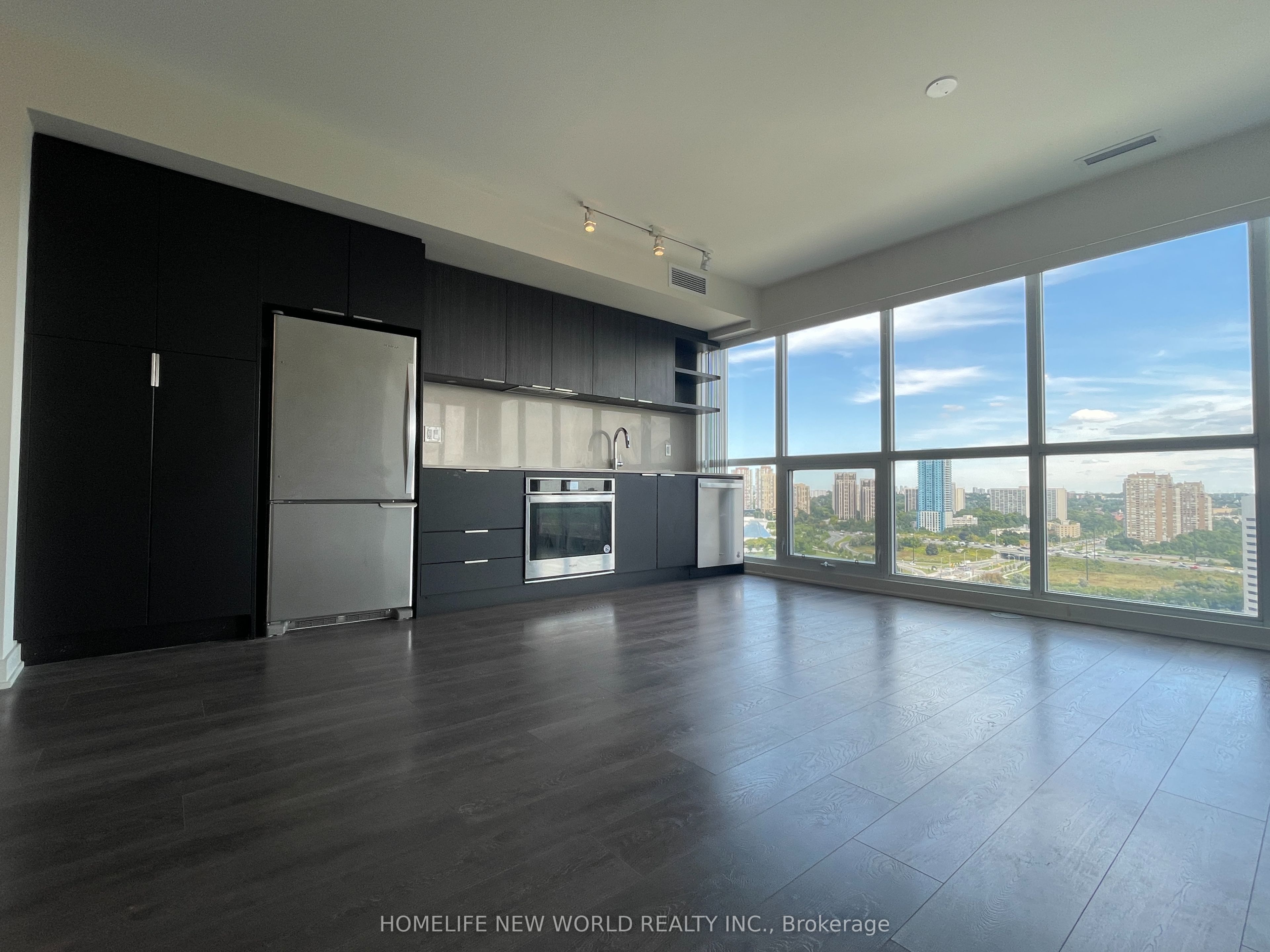 6 Sonic Way 1507 Property Photo 8