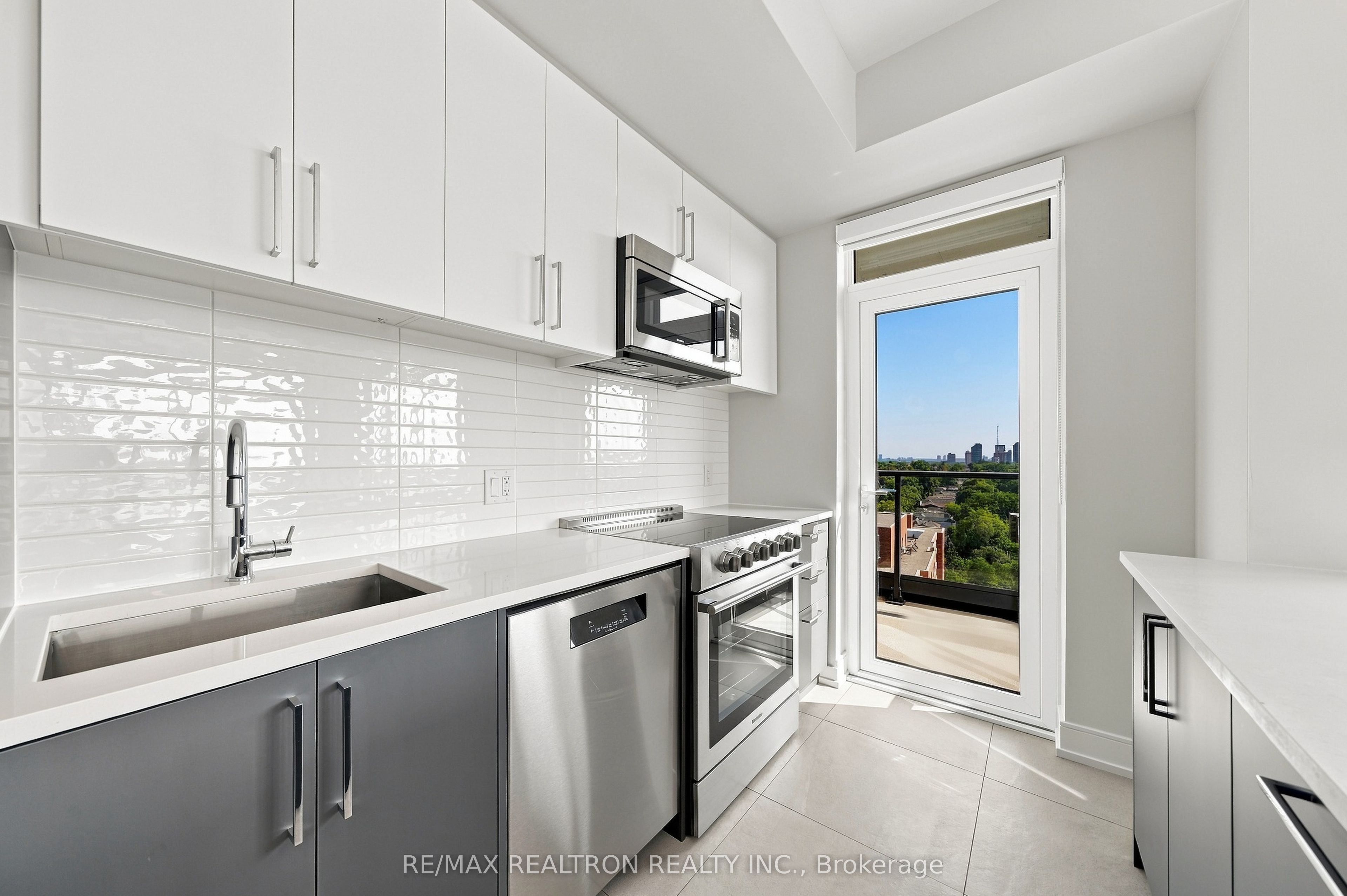 2525 Bathurst Street 1202 Property Photo 5