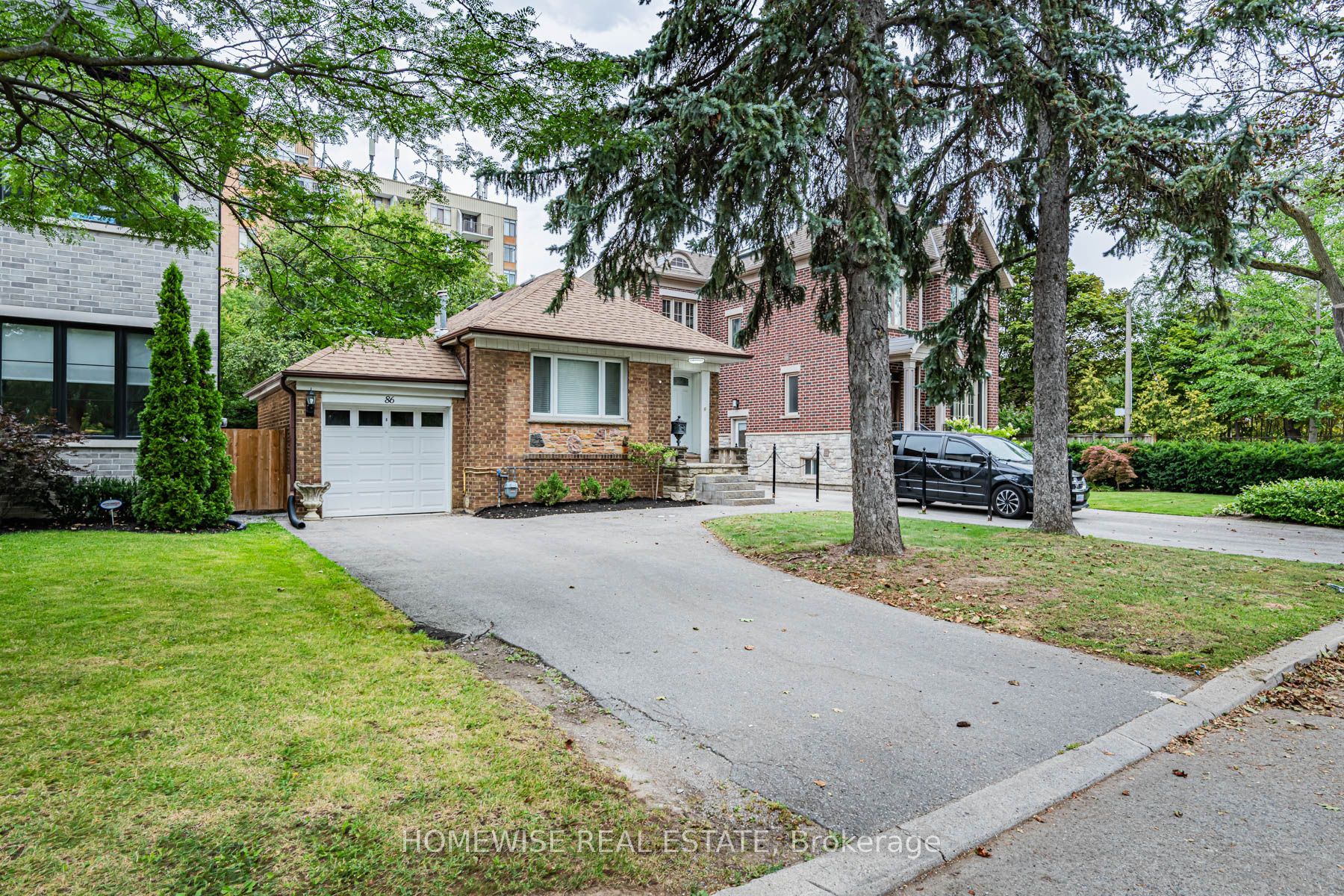 86 Fairleigh Crescent Property Photo 2