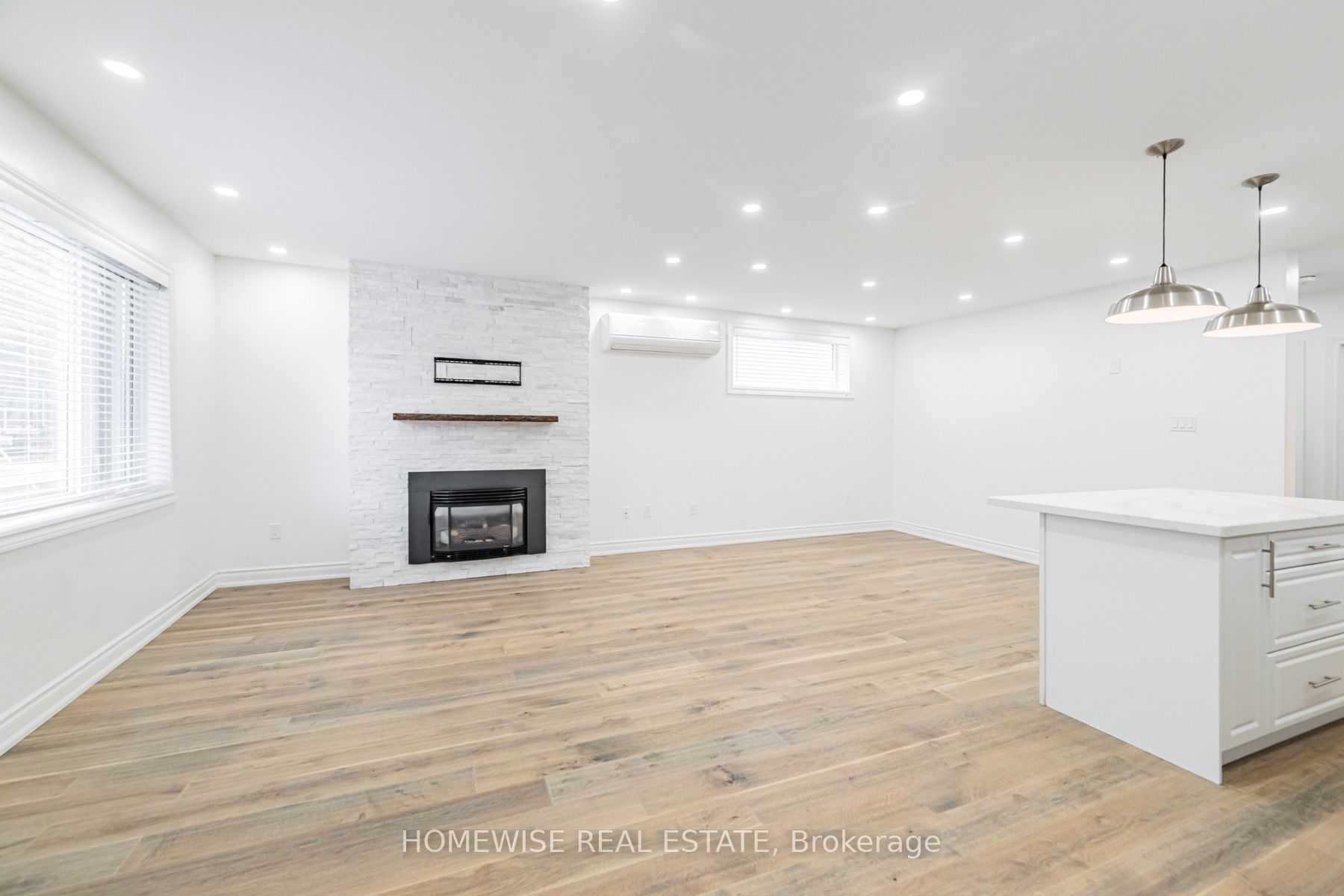 86 Fairleigh Crescent Property Photo 4