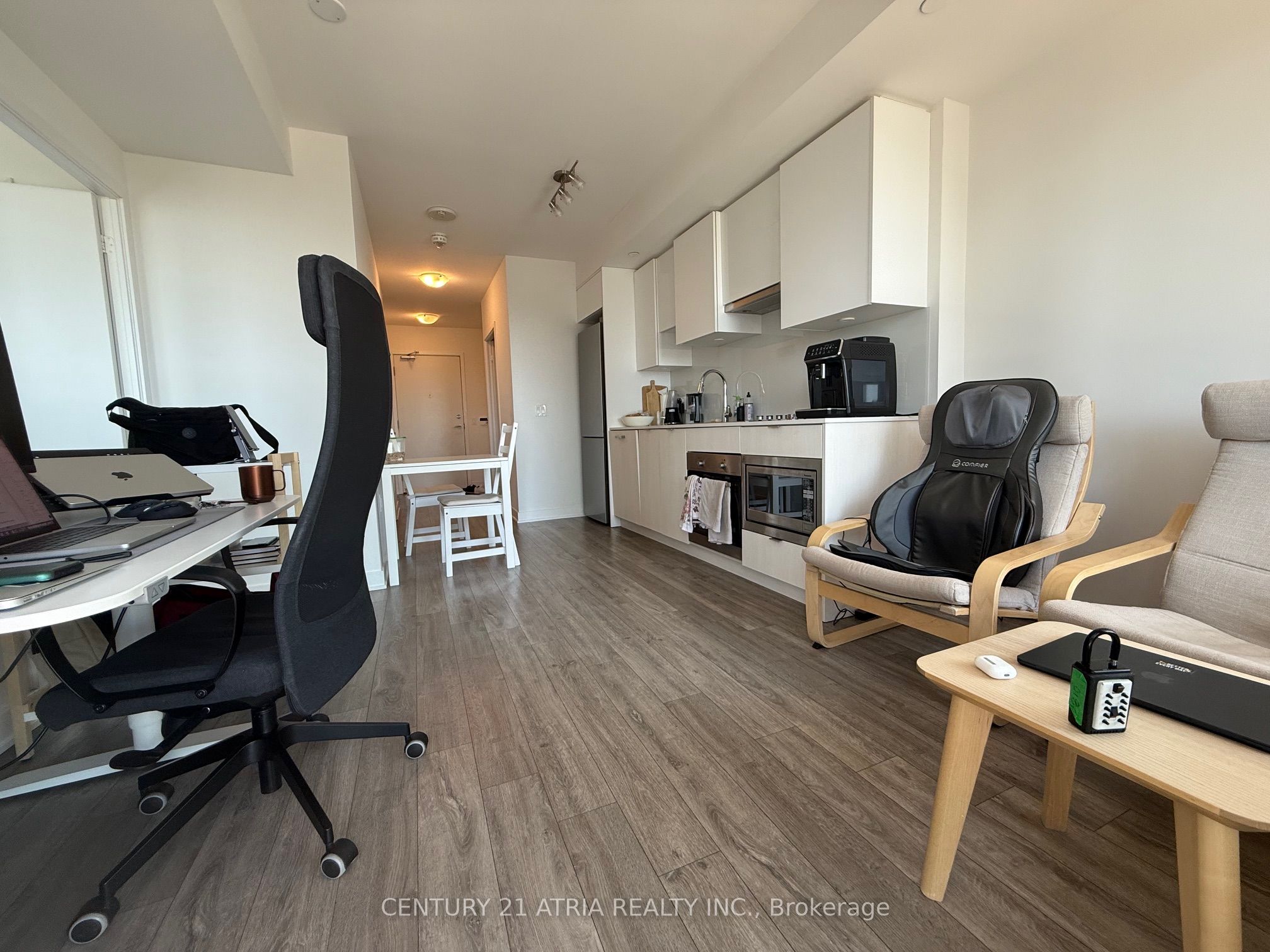 195 Redpath Avenue 2609 Property Photo 10