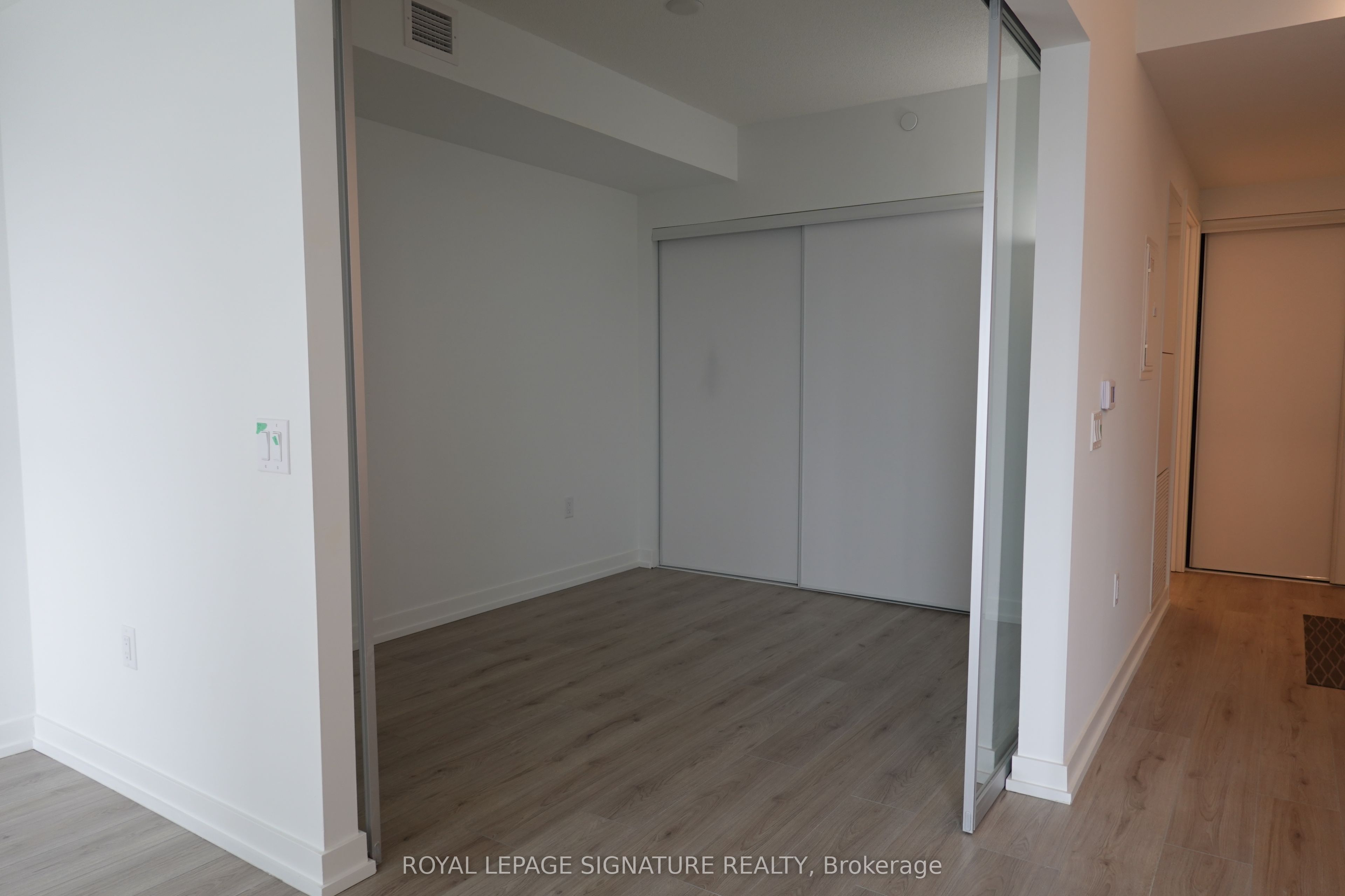 395 Bloor Street E 3211 Property Photo 8