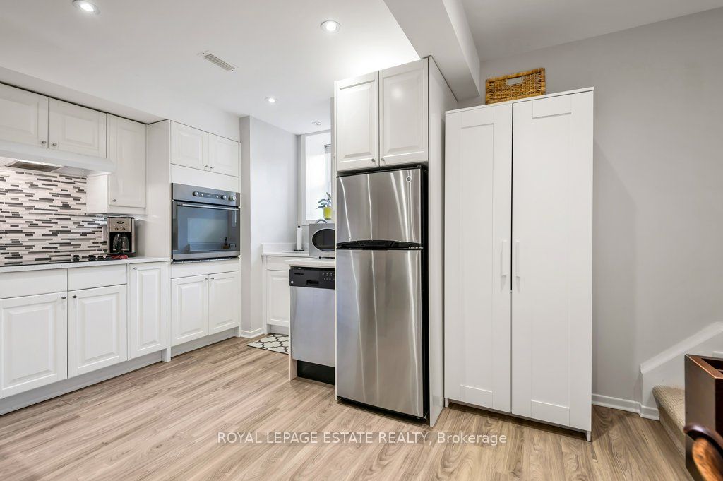 17 Birdsall Avenue Lower Property Photo 6