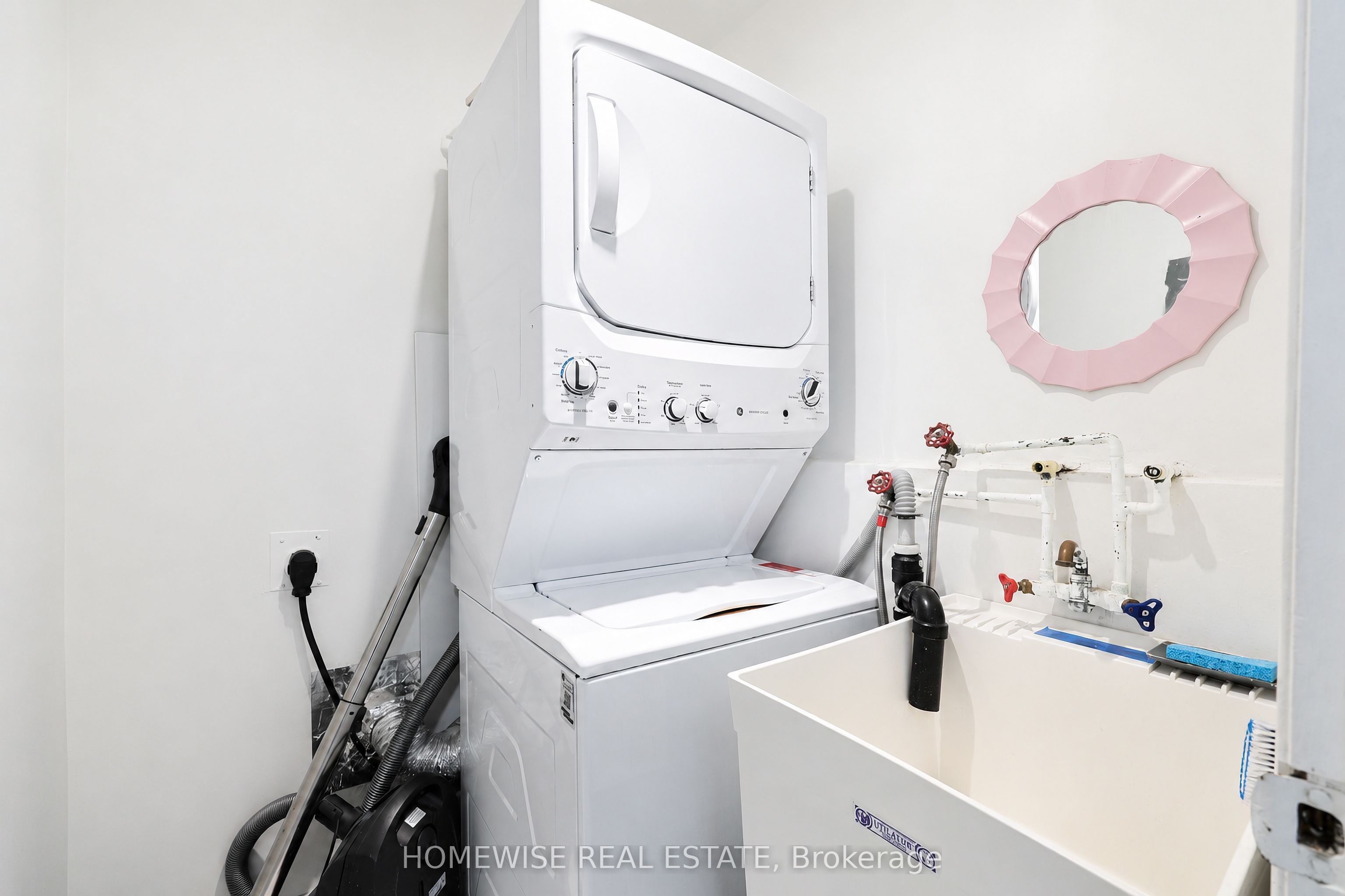 961a Eglinton Avenue Rear Property Photo 10