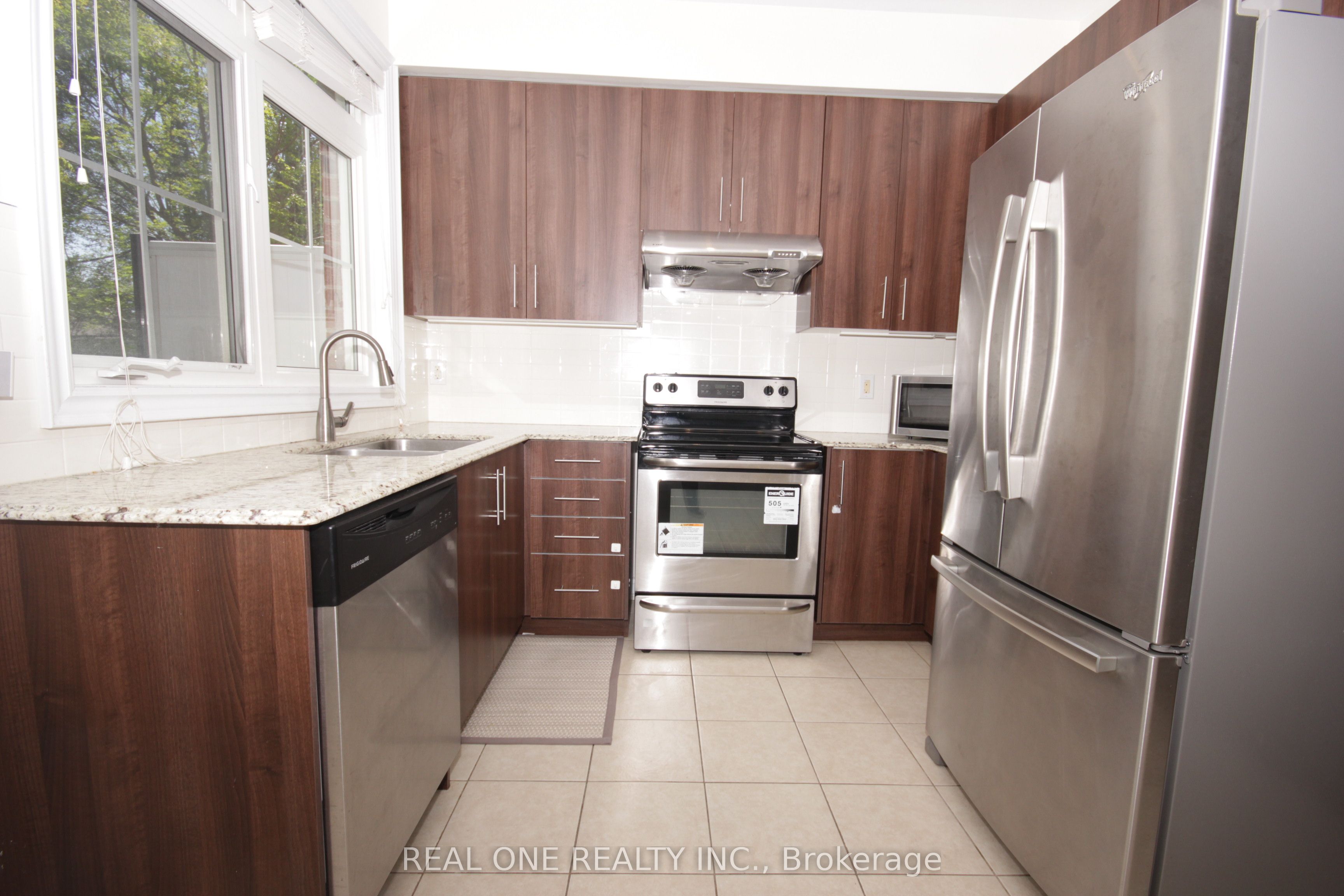 7 Slingsby Lane Property Photo 10
