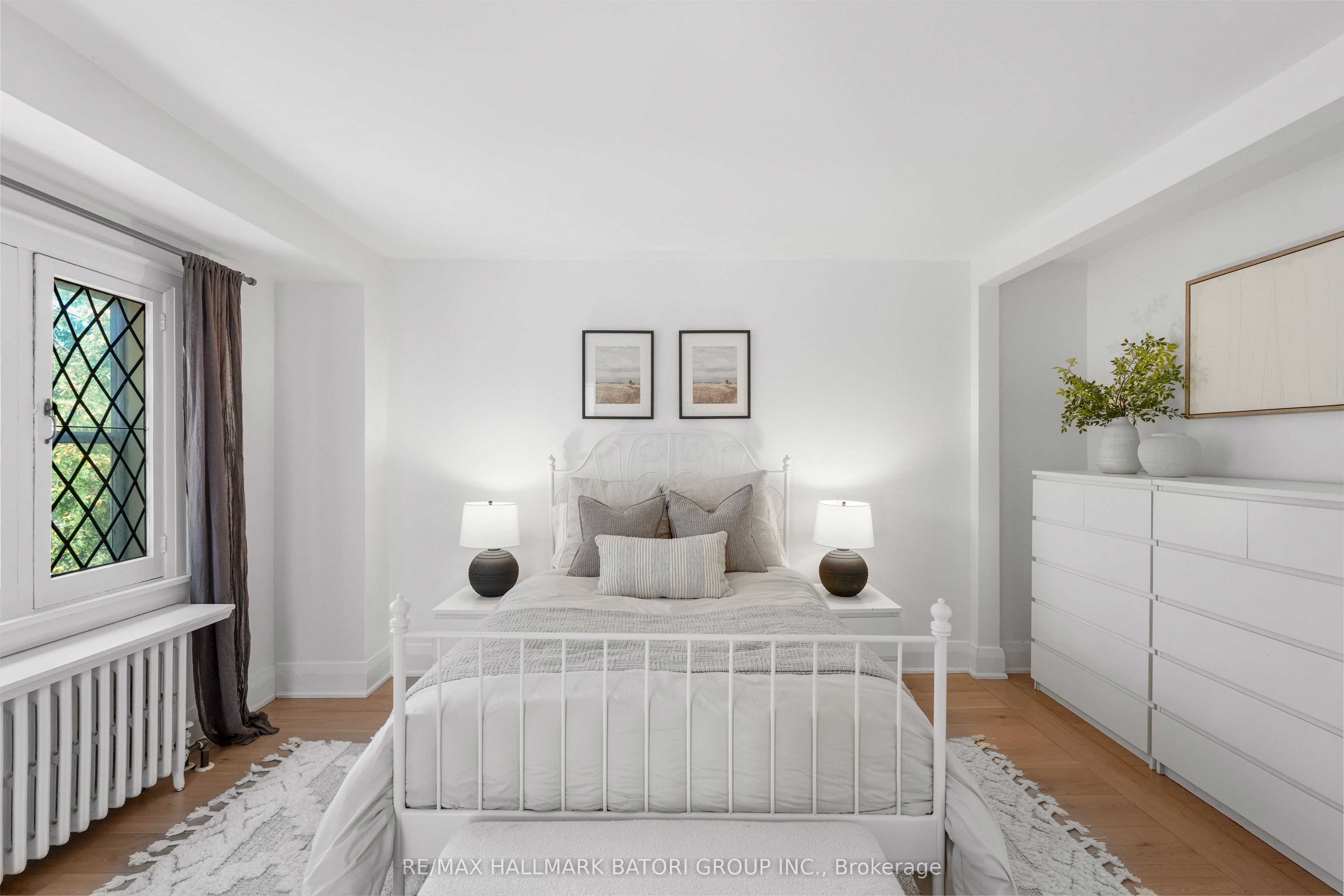 555 Castlefield Avenue Property Photo 13