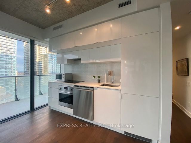 185 Roehampton Avenue 1903 Property Photo 6