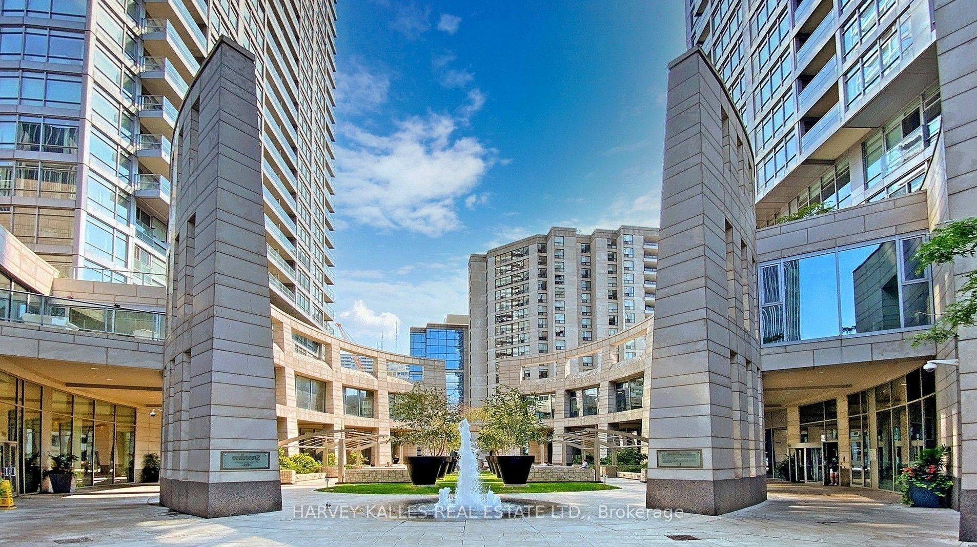 2191 Yonge Street 504 Property Photo 3