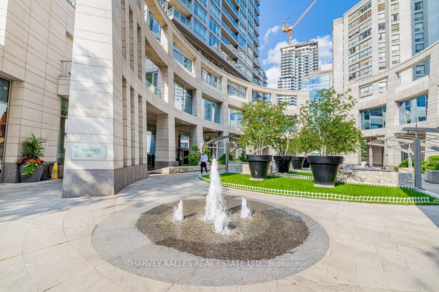 2191 Yonge Street 504 Property Photo 5