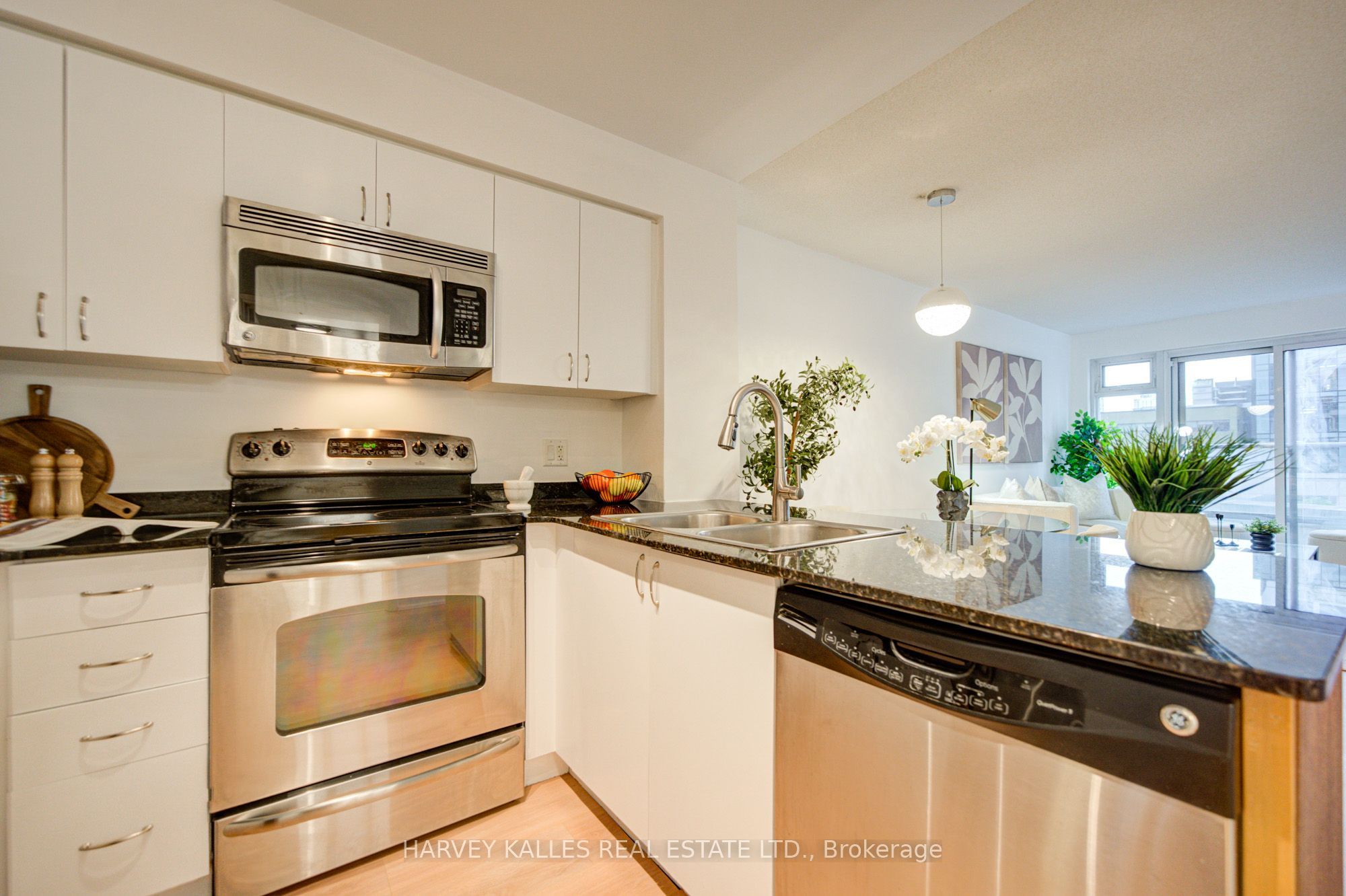 2191 Yonge Street 504 Property Photo 15