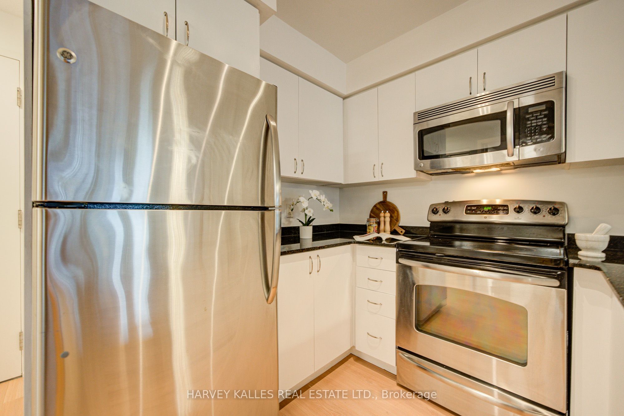 2191 Yonge Street 504 Property Photo 17