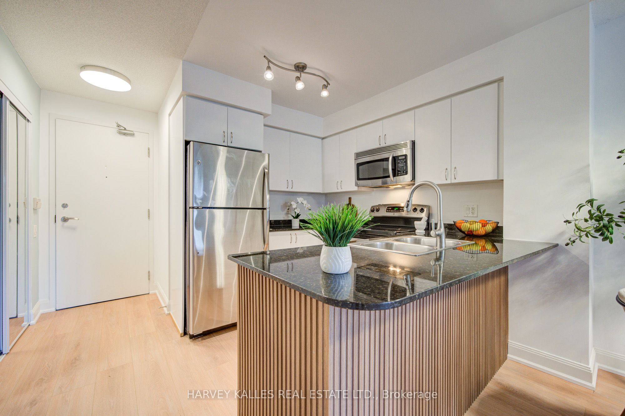 2191 Yonge Street 504 Property Photo 19