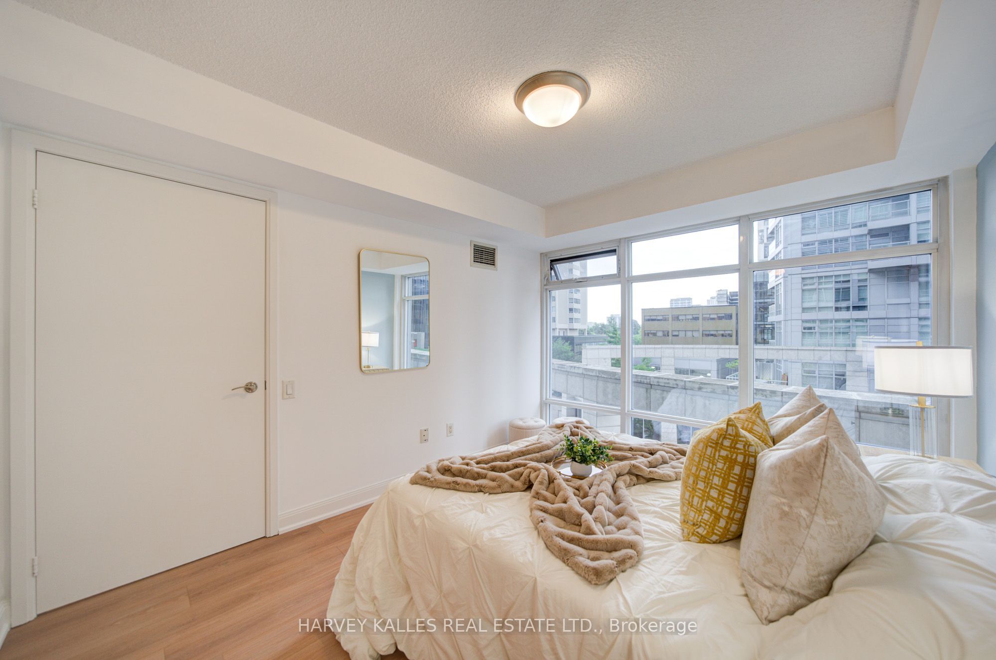 2191 Yonge Street 504 Property Photo 34