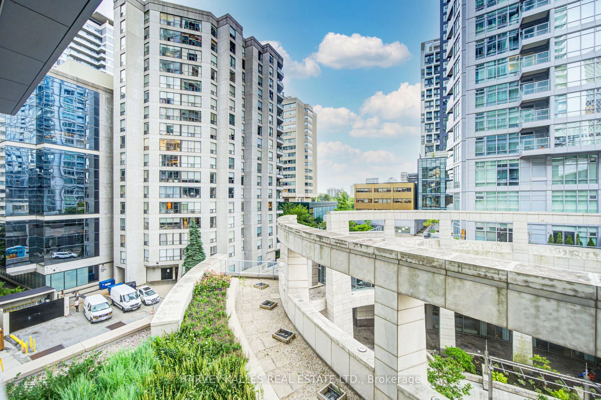 2191 Yonge Street 504 Property Photo 40