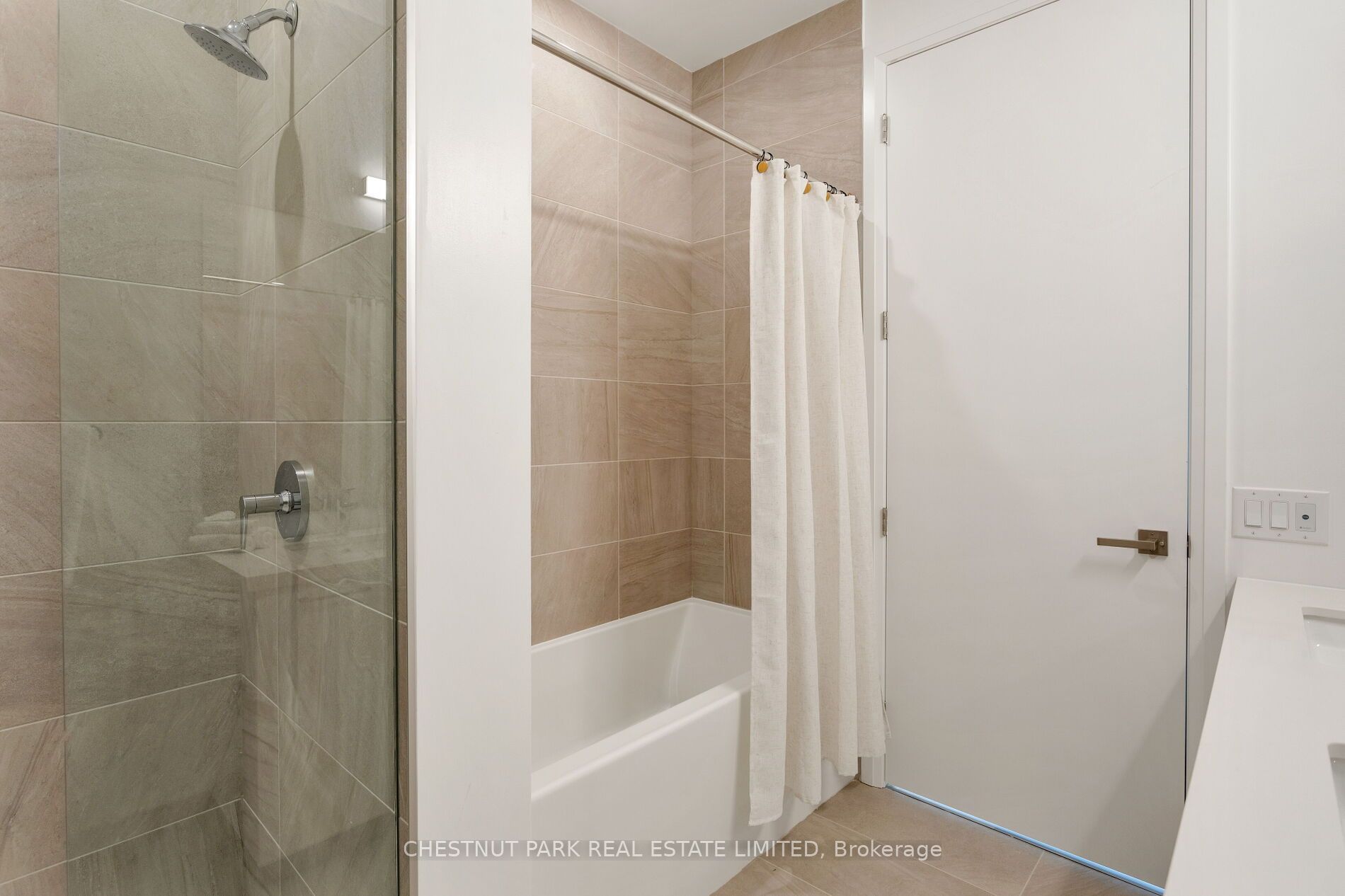 33 Frederick Todd Way Th12 Property Photo 23