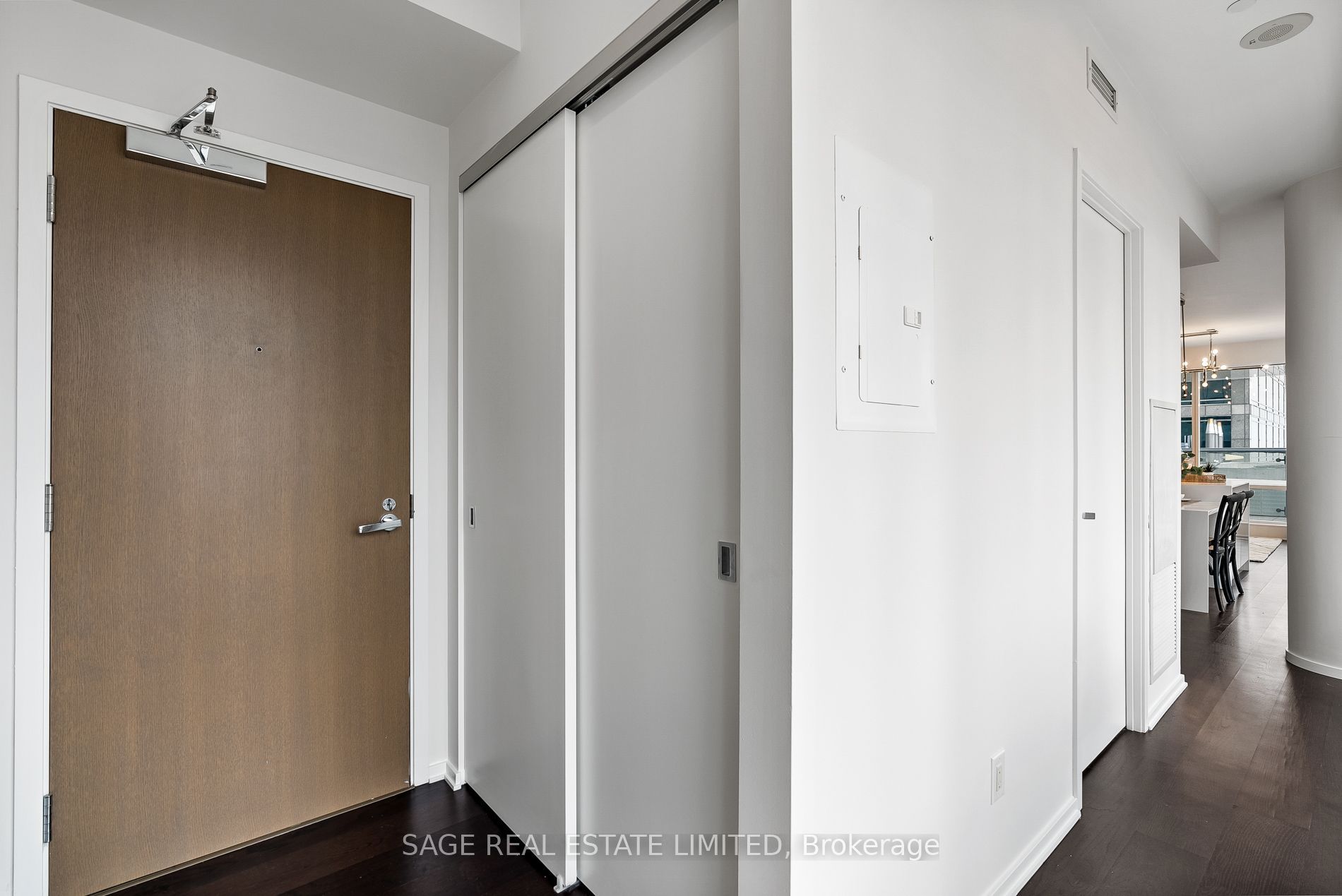 1 Bloor Street E 510 Property Photo 2