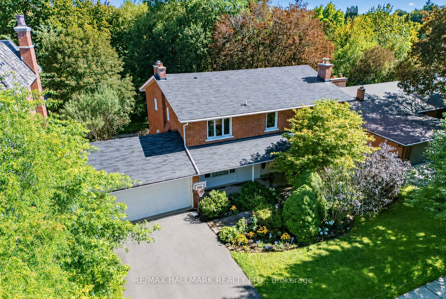 30 Medalist Road Property Photo 1