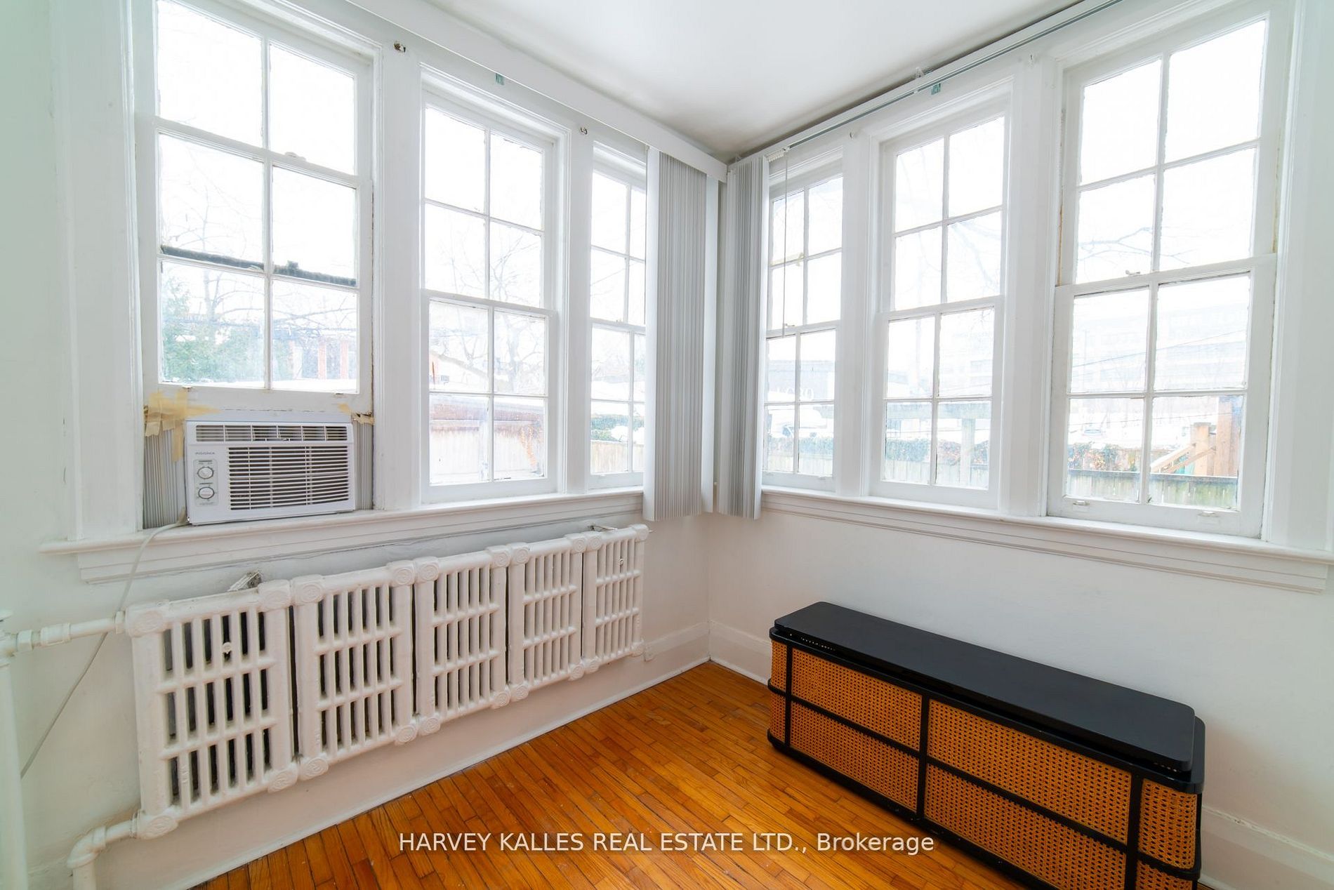 678 Huron Street 100 Property Photo 6
