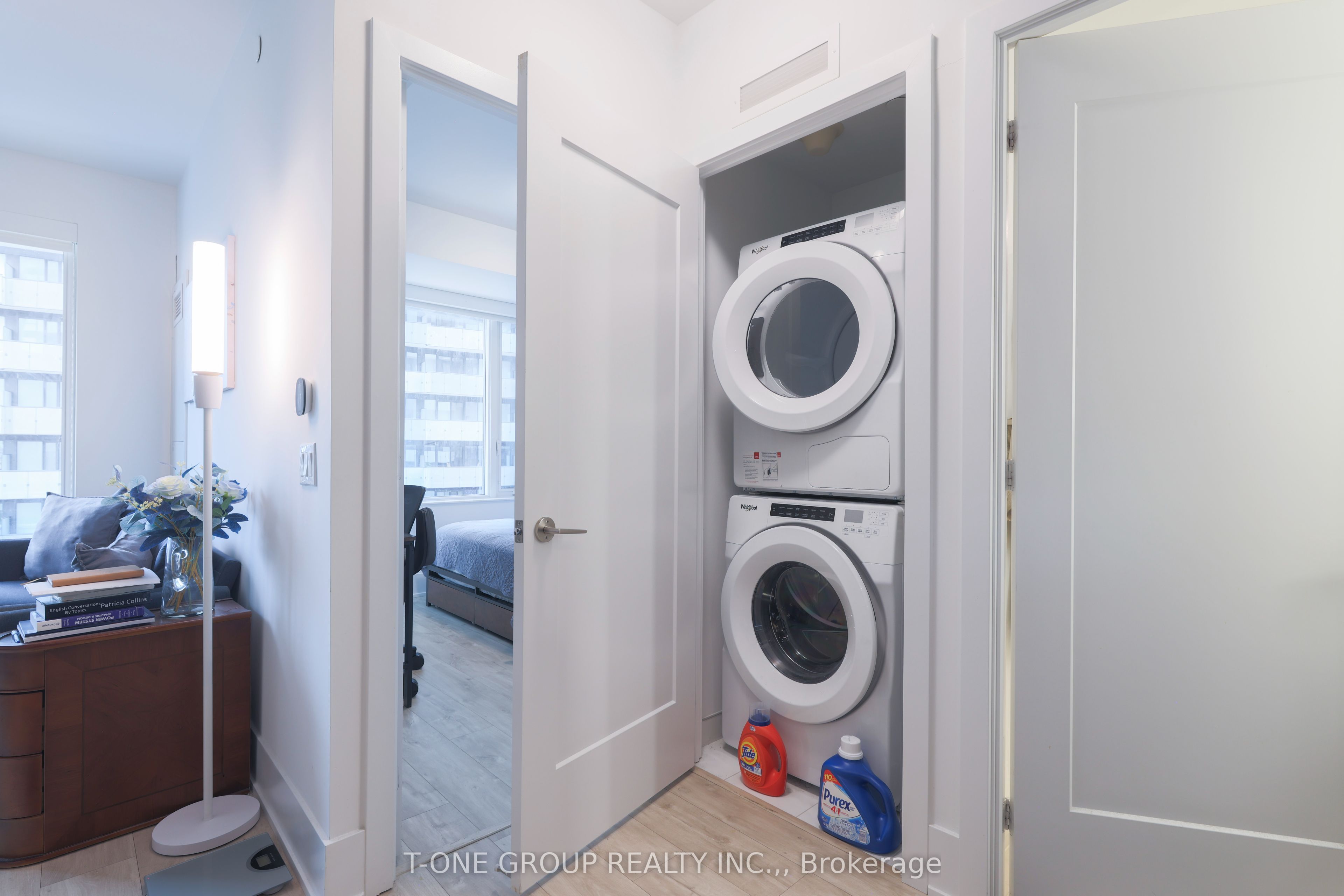 470 Front Street W 815 Property Photo 14