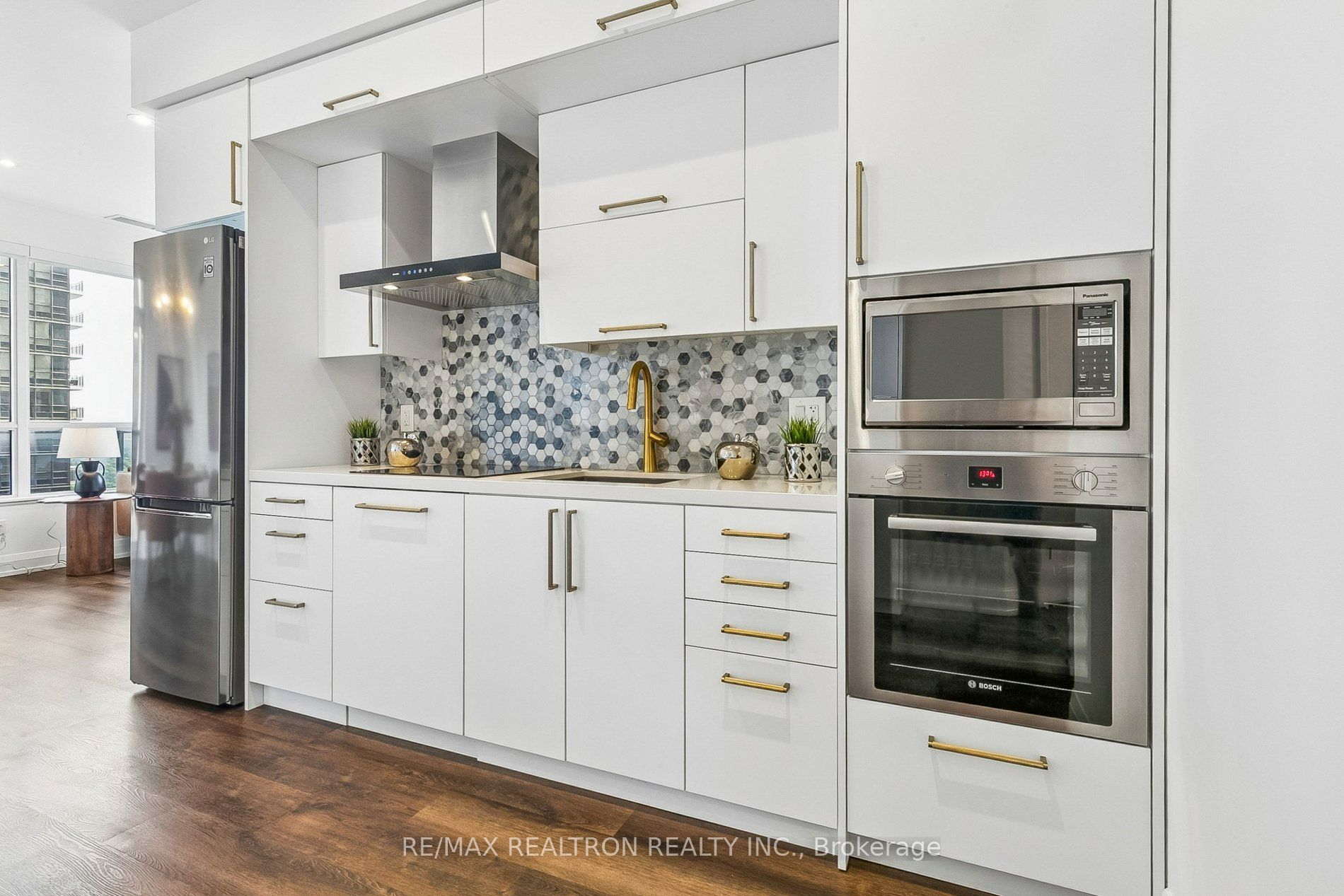 5 Sheppard Avenue E 1825 Property Photo 16