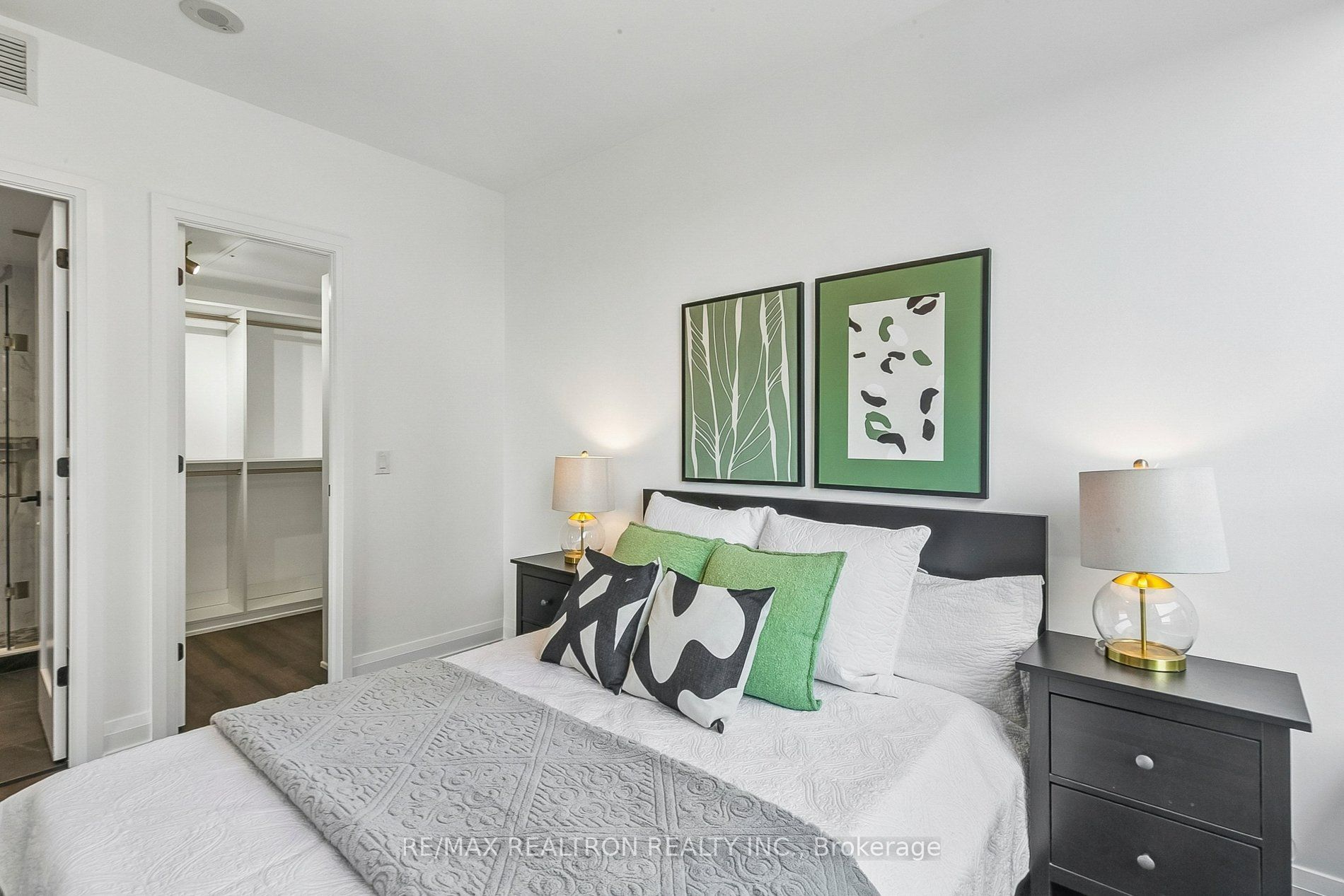 5 Sheppard Avenue E 1825 Property Photo 20