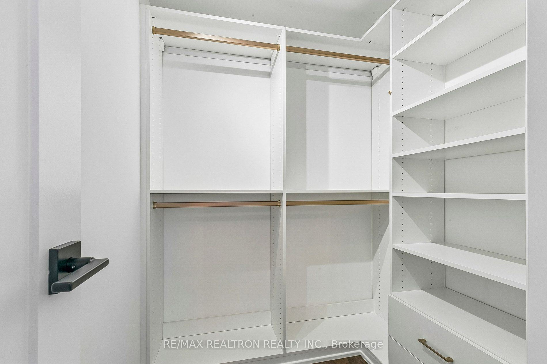 5 Sheppard Avenue E 1825 Property Photo 22