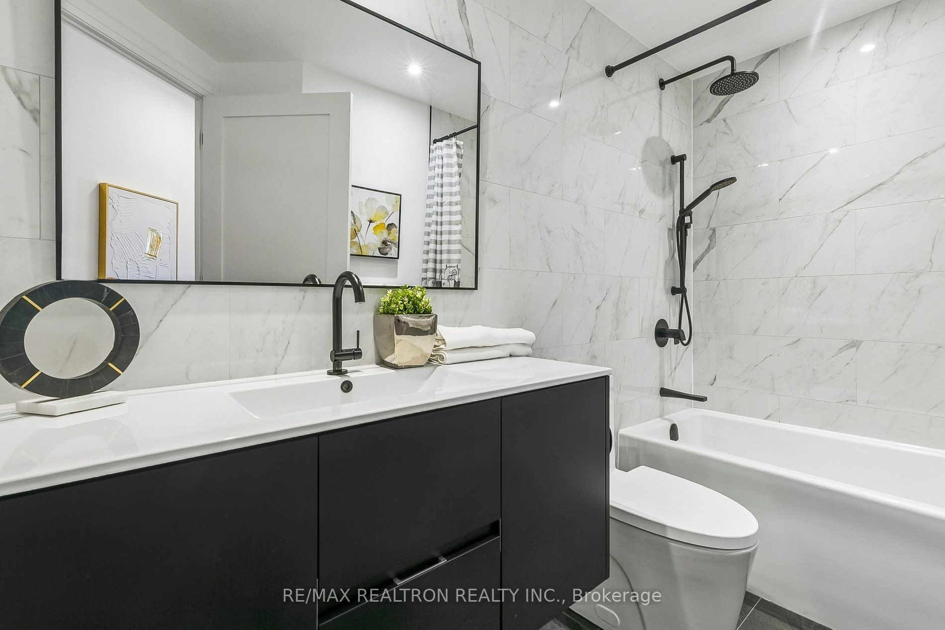 5 Sheppard Avenue E 1825 Property Photo 27