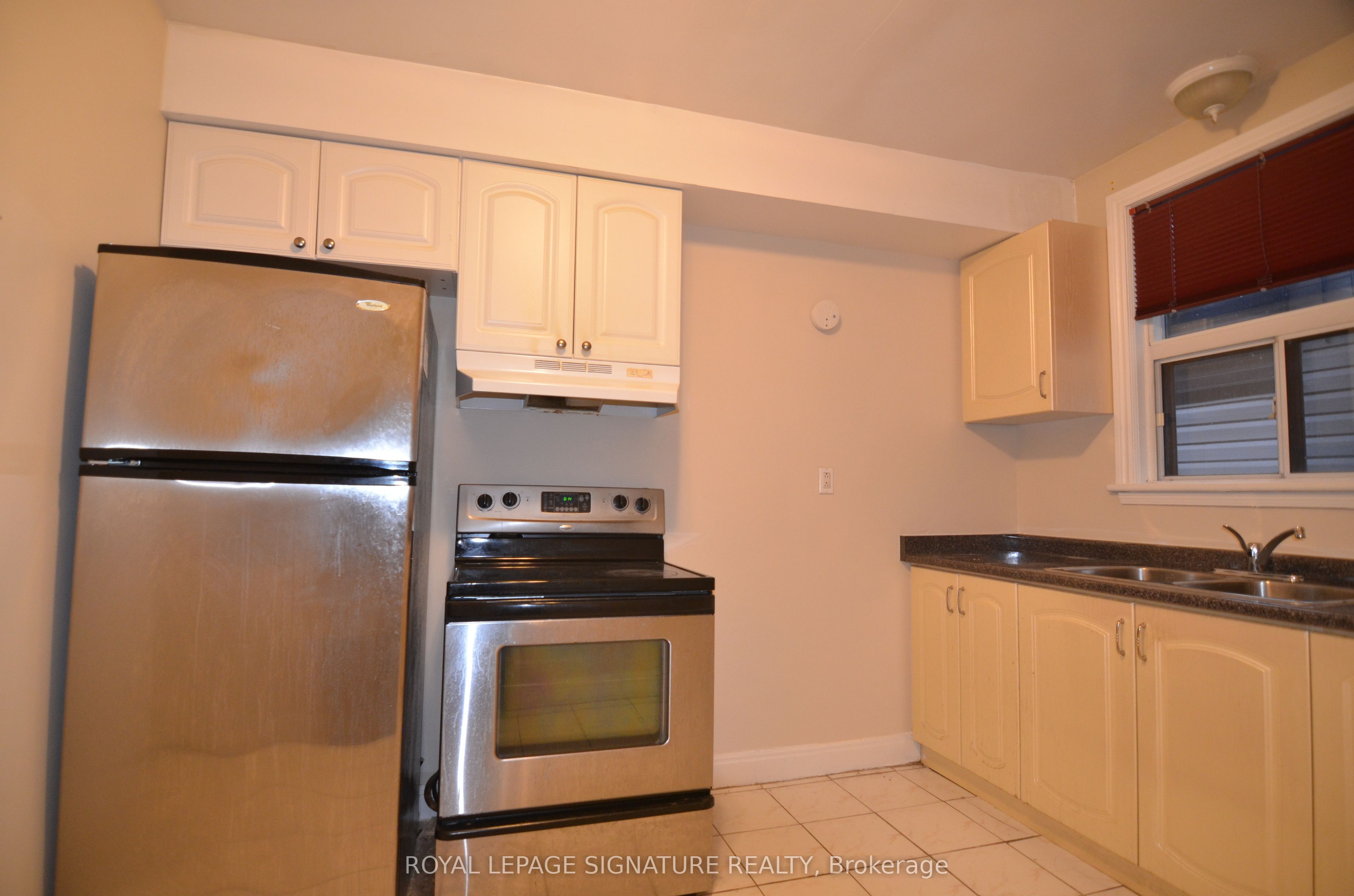 997 Eglinton Avenue W Property Photo 5