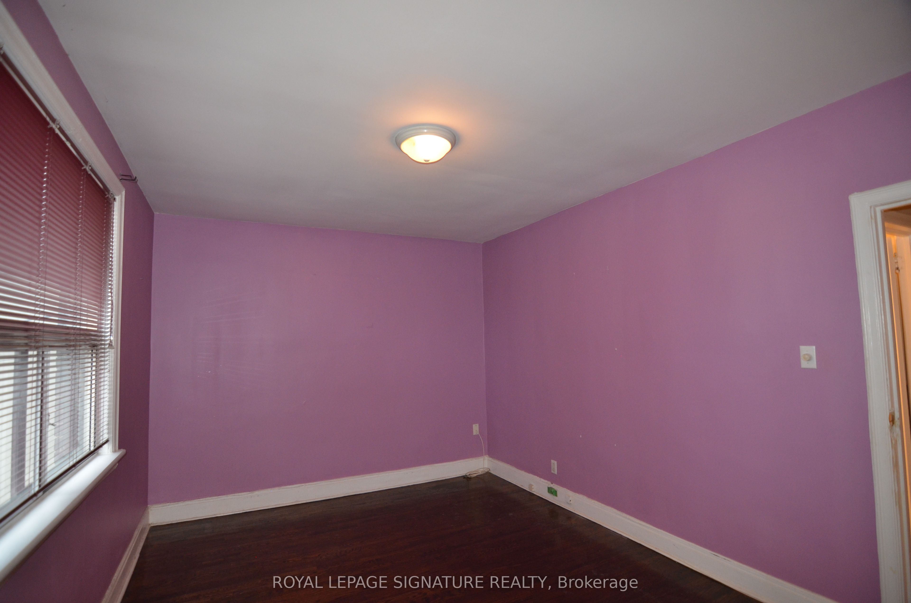 997 Eglinton Avenue W Property Photo 12