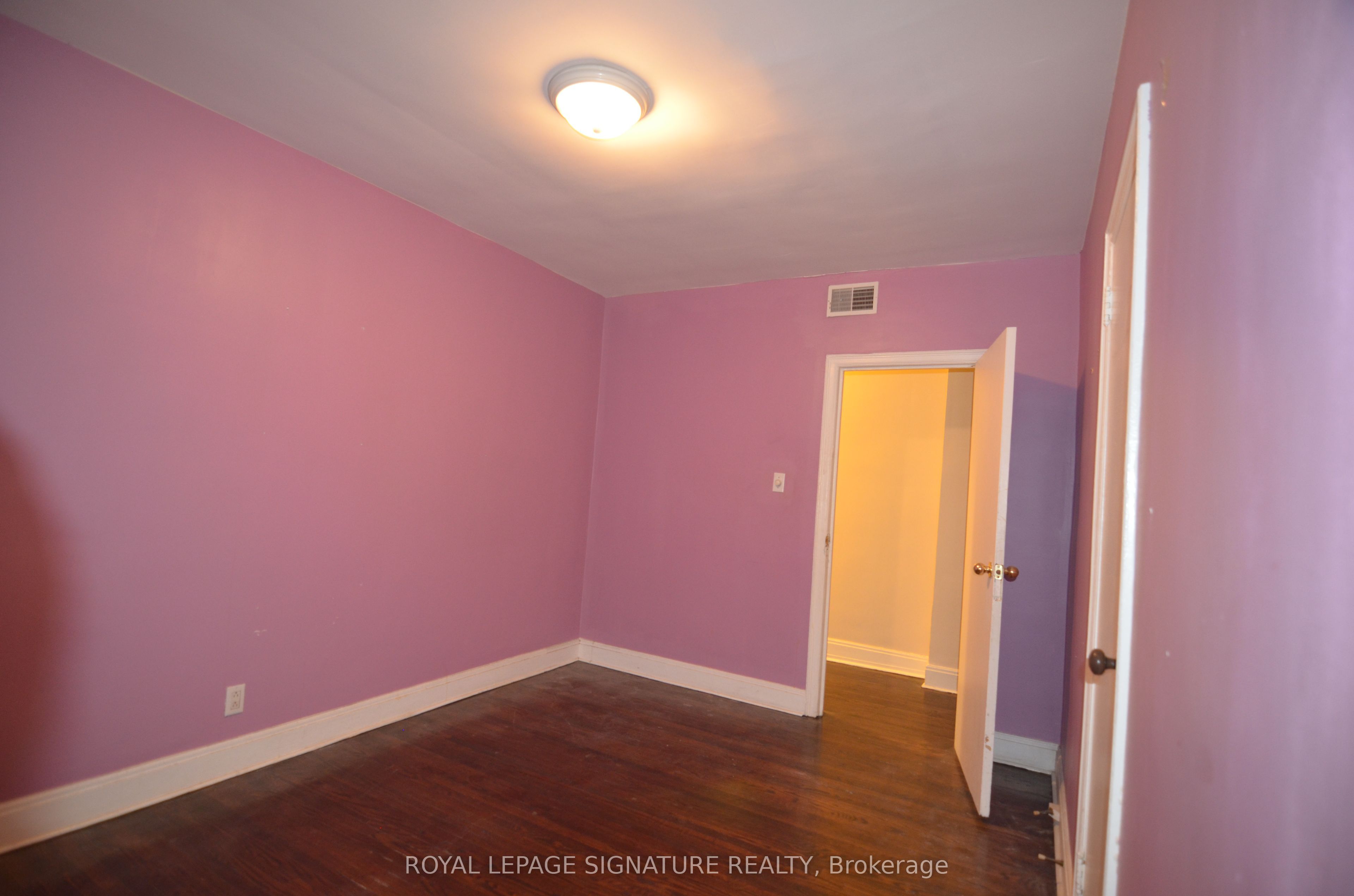 997 Eglinton Avenue W Property Photo 13