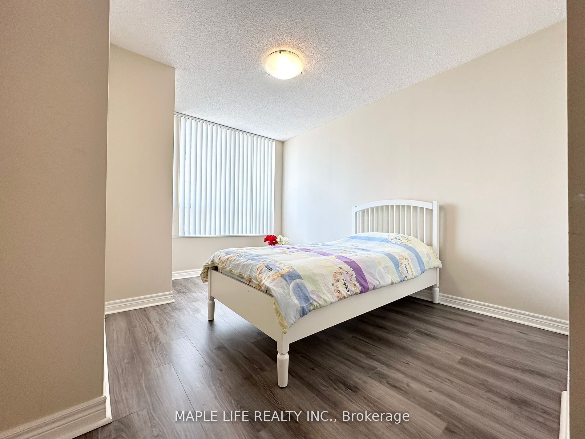28 Empress Avenue 1703 Property Photo 11