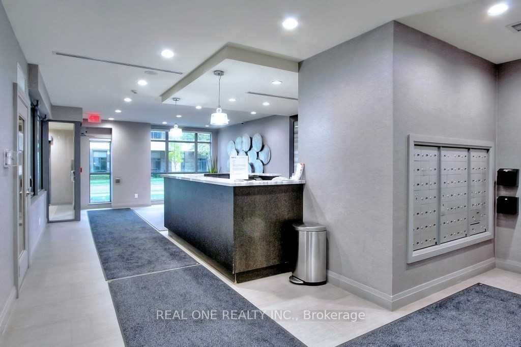 17 Kenaston Gardens 504 Property Photo 4