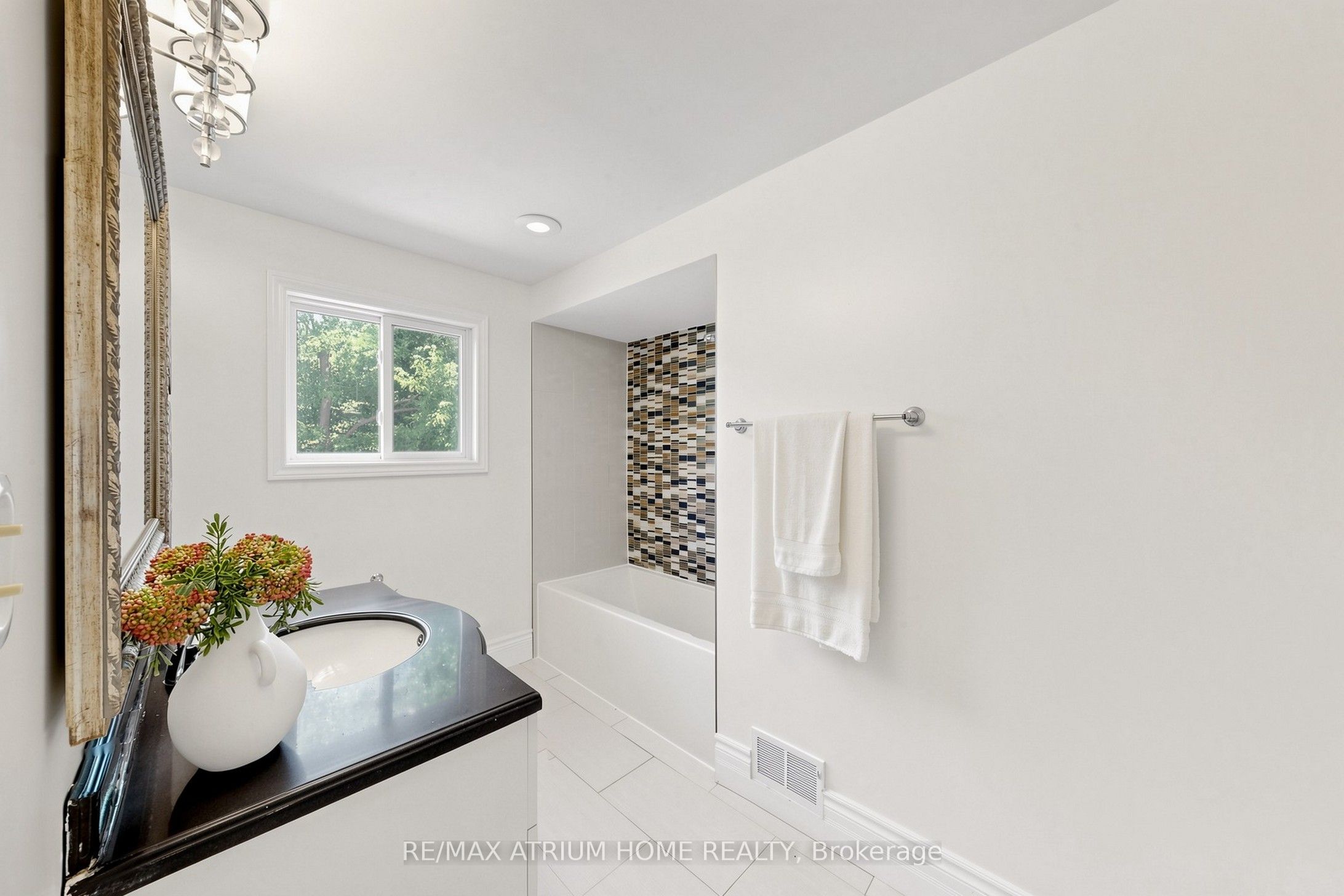 61 Hobart Drive Property Photo 29
