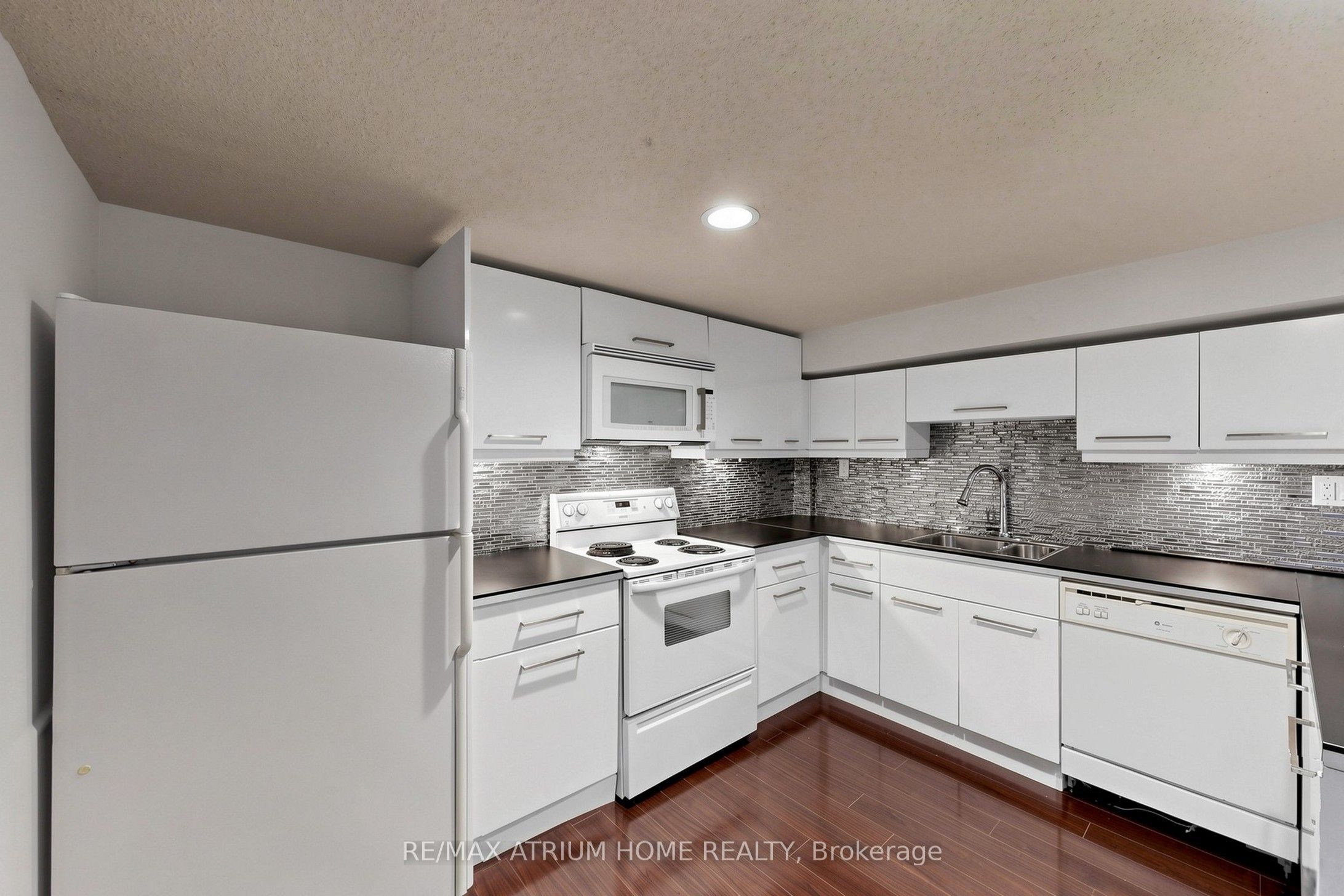 61 Hobart Drive Property Photo 44