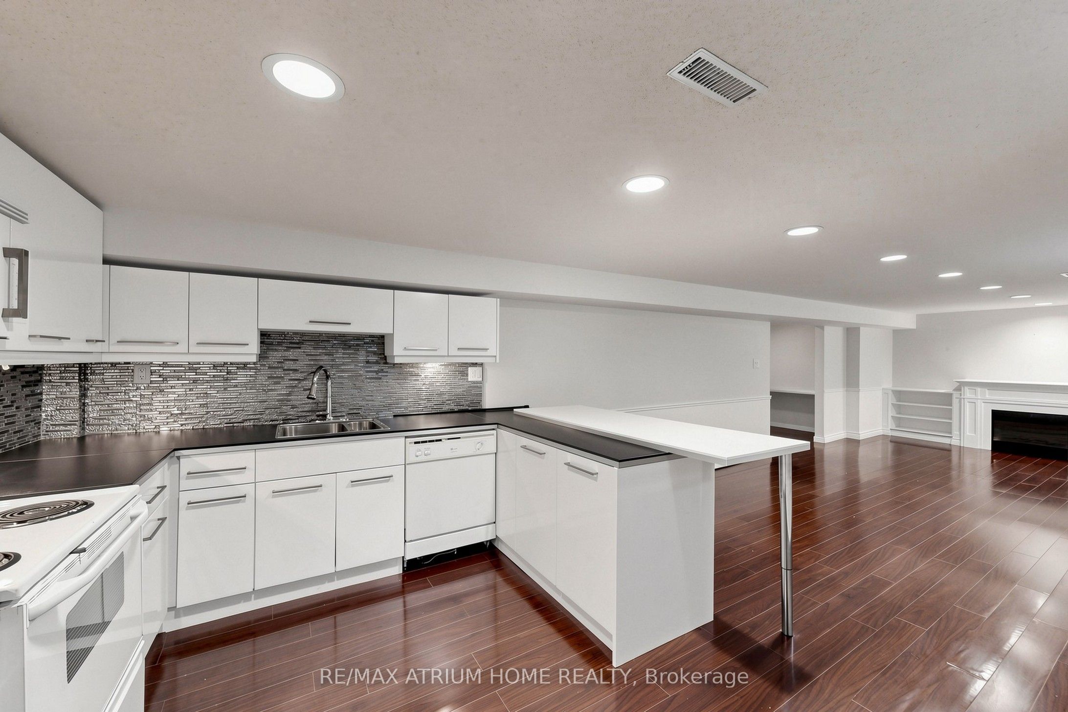 61 Hobart Drive Property Photo 45