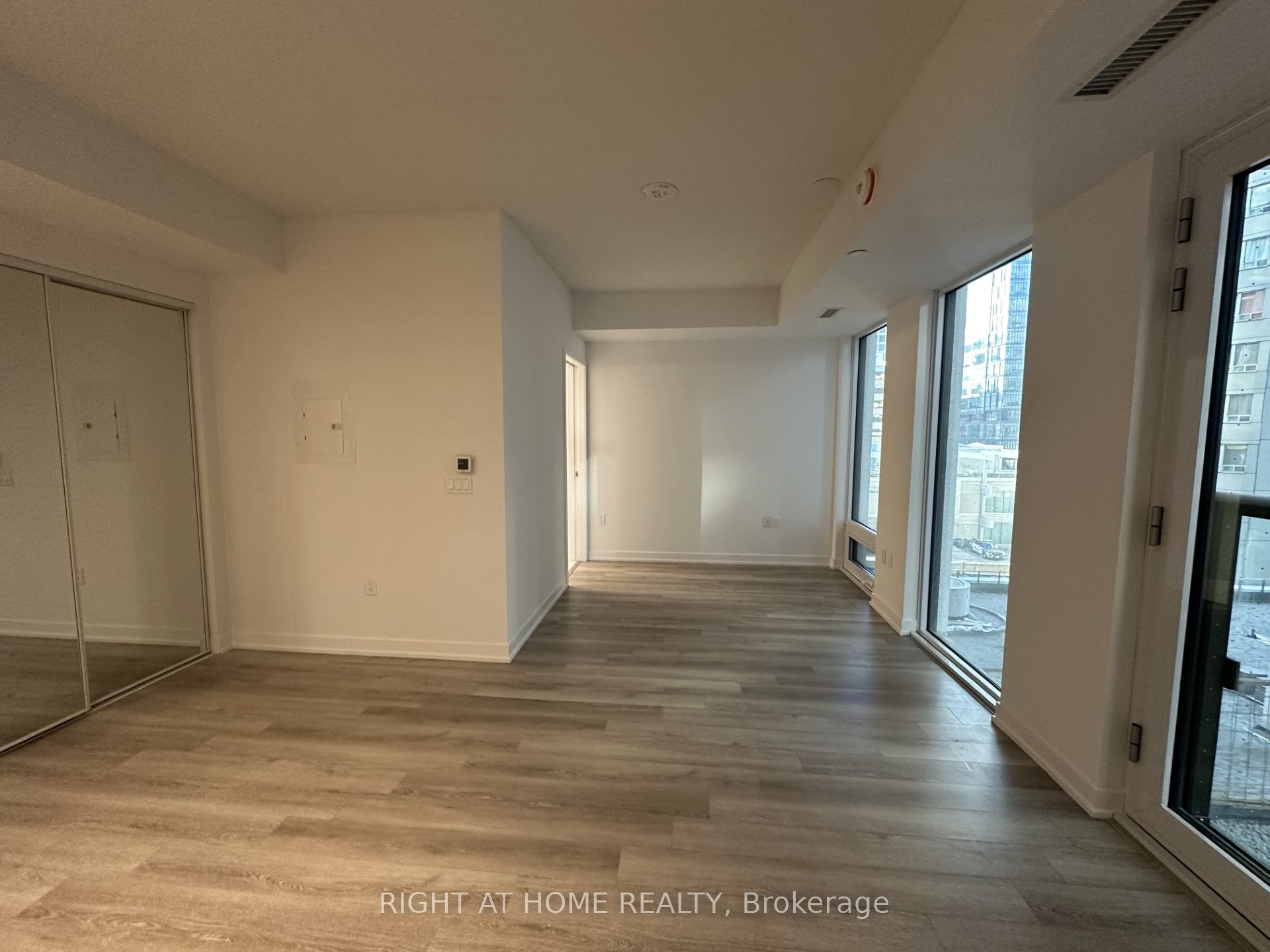 121 St Patrick Street 417 Property Photo 5