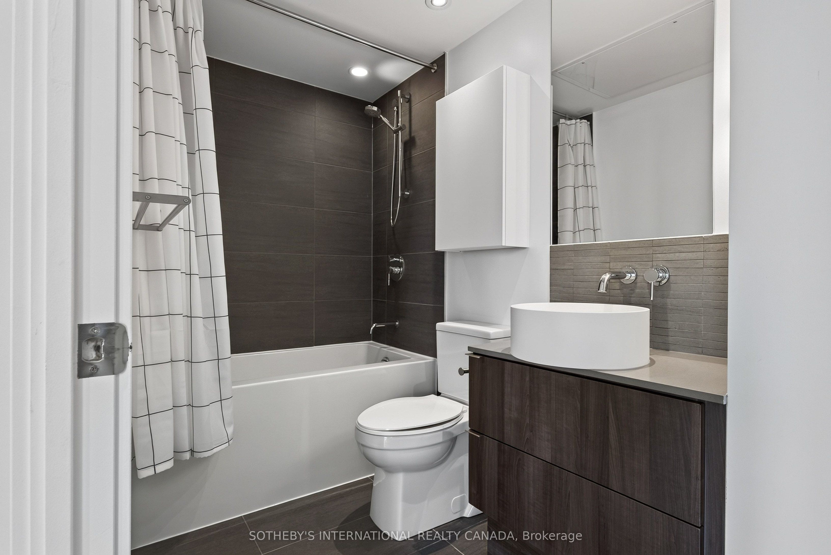 161 Roehampton Avenue 3001 Property Photo 6