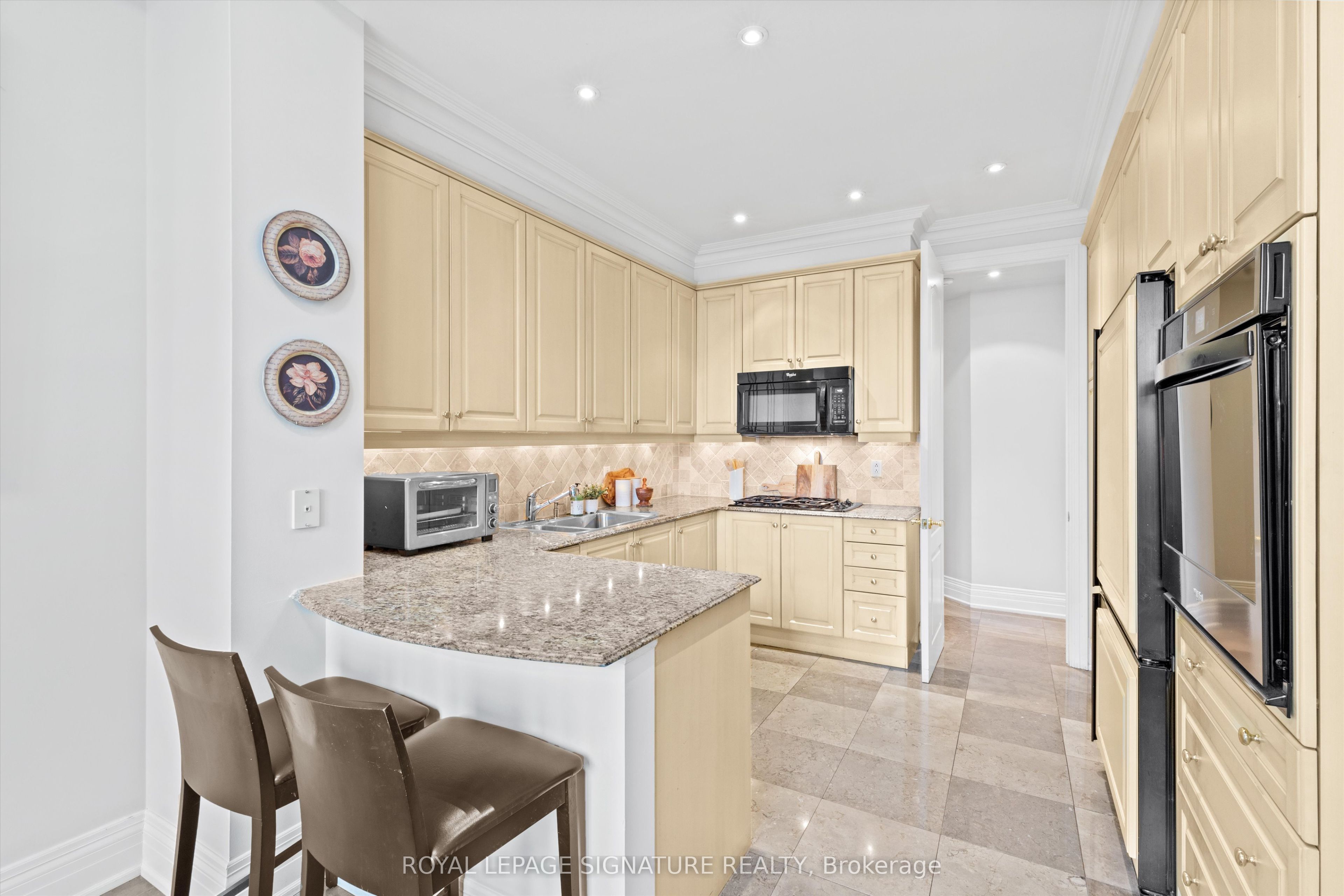 33 Delisle Avenue 108 Property Photo 16