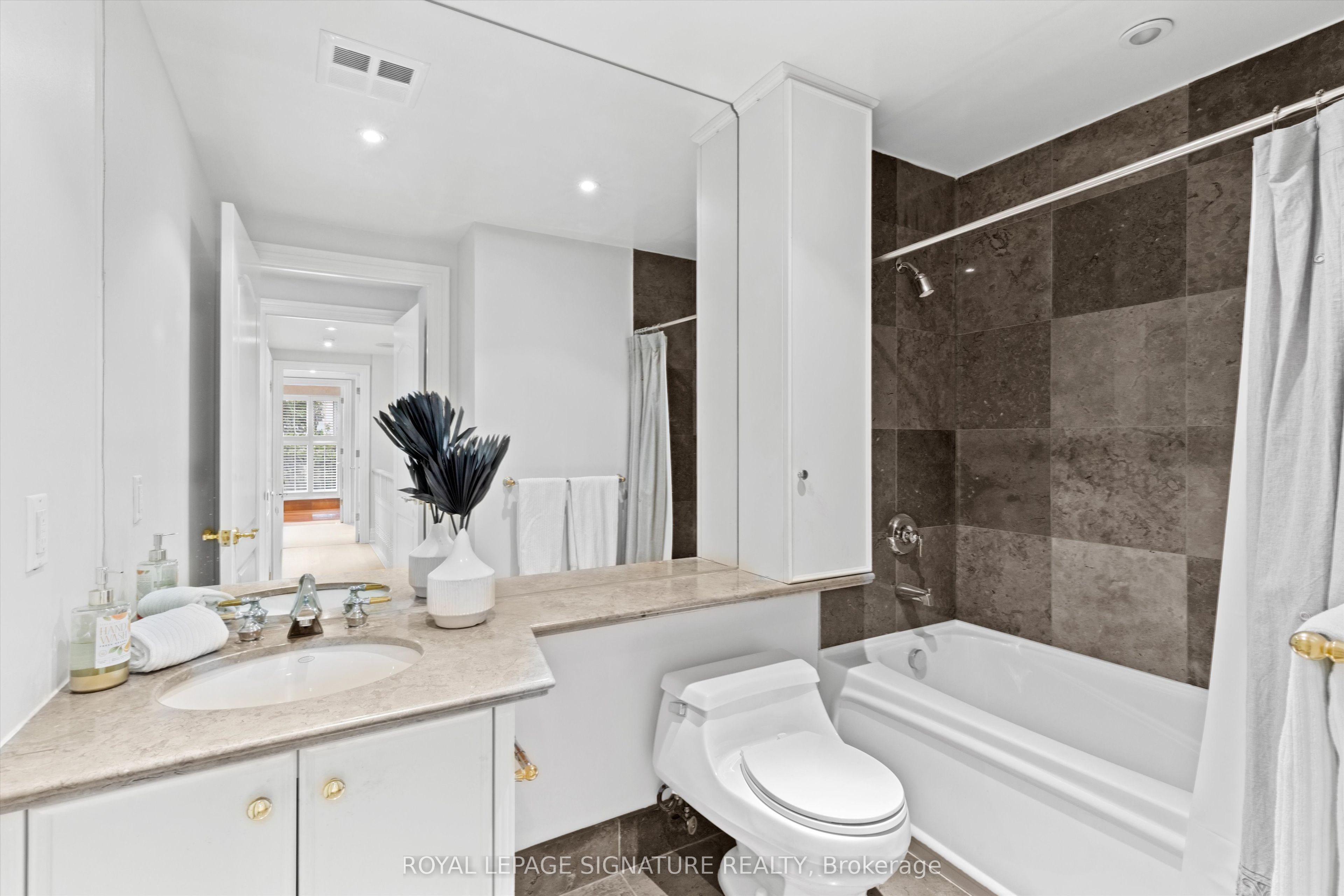 33 Delisle Avenue 108 Property Photo 26