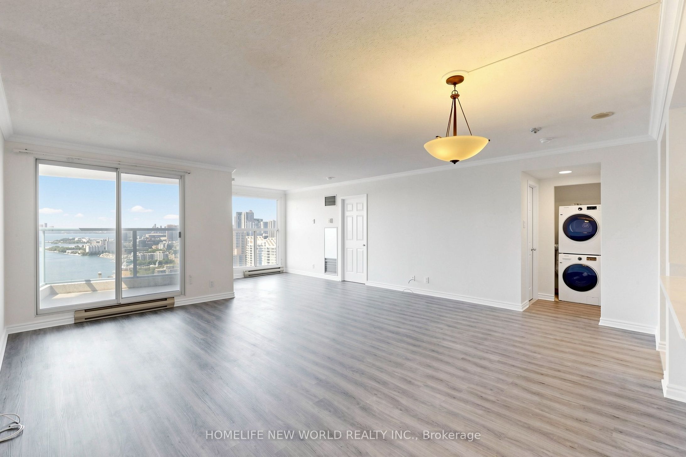 99 Harbour Square 3512 Property Photo 9
