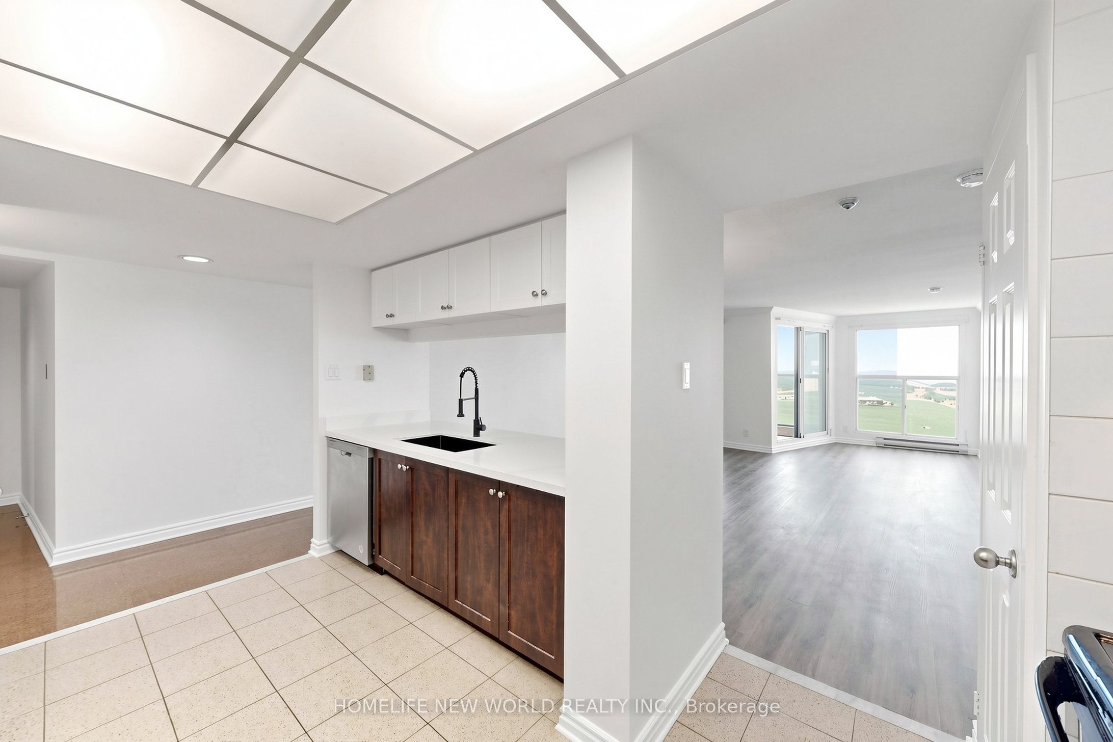 99 Harbour Square 3512 Property Photo 14