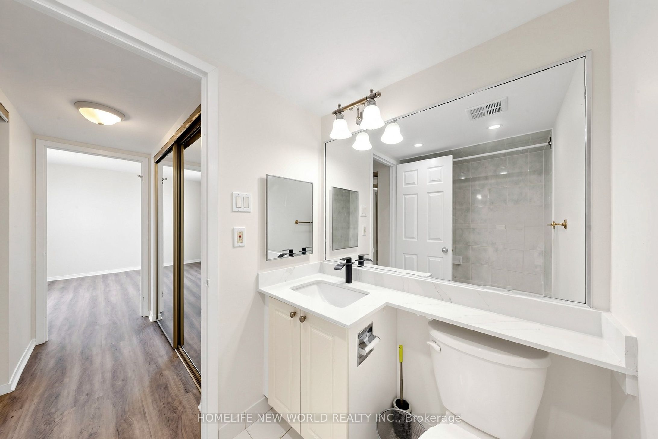 99 Harbour Square 3512 Property Photo 20