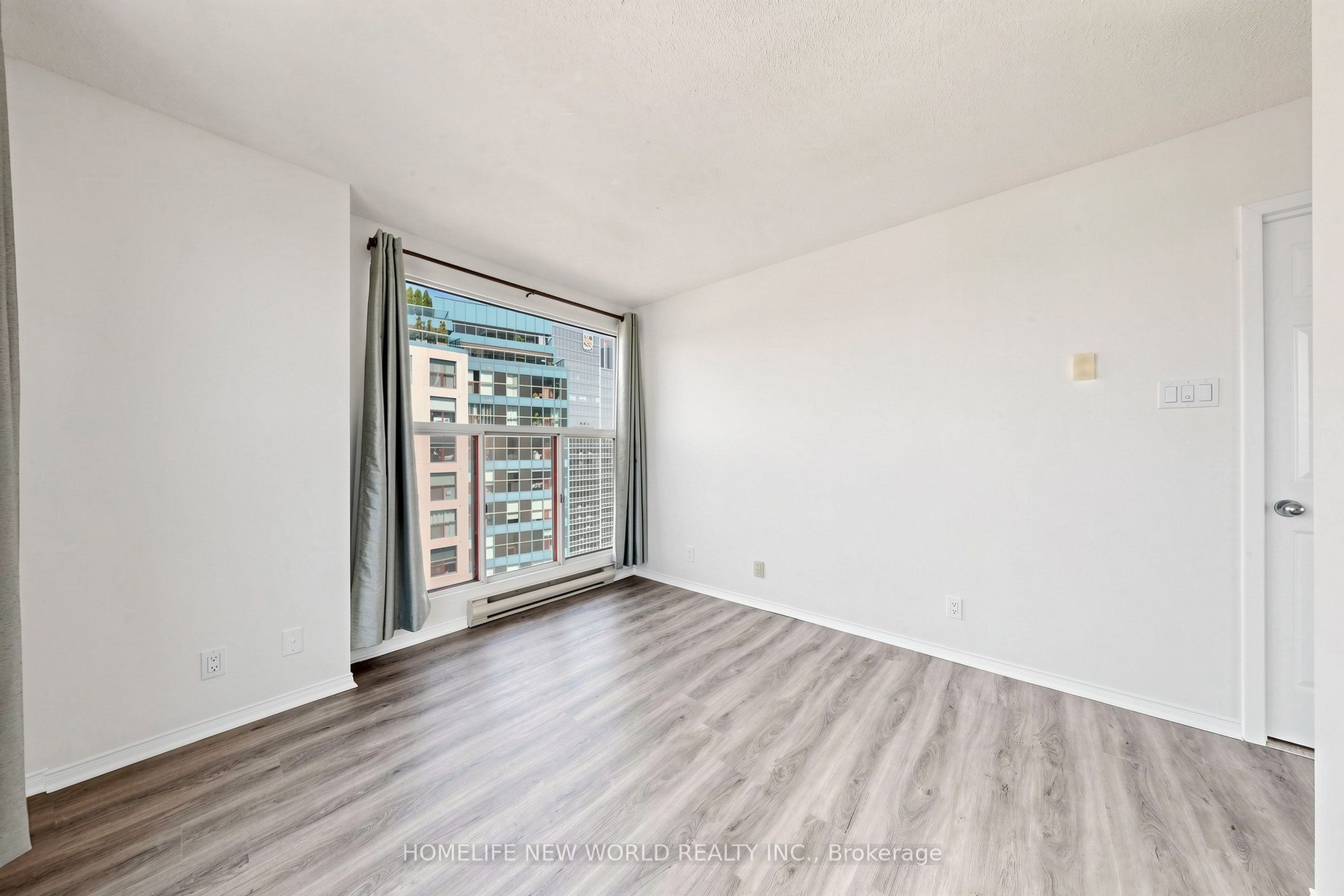 99 Harbour Square 3512 Property Photo 24